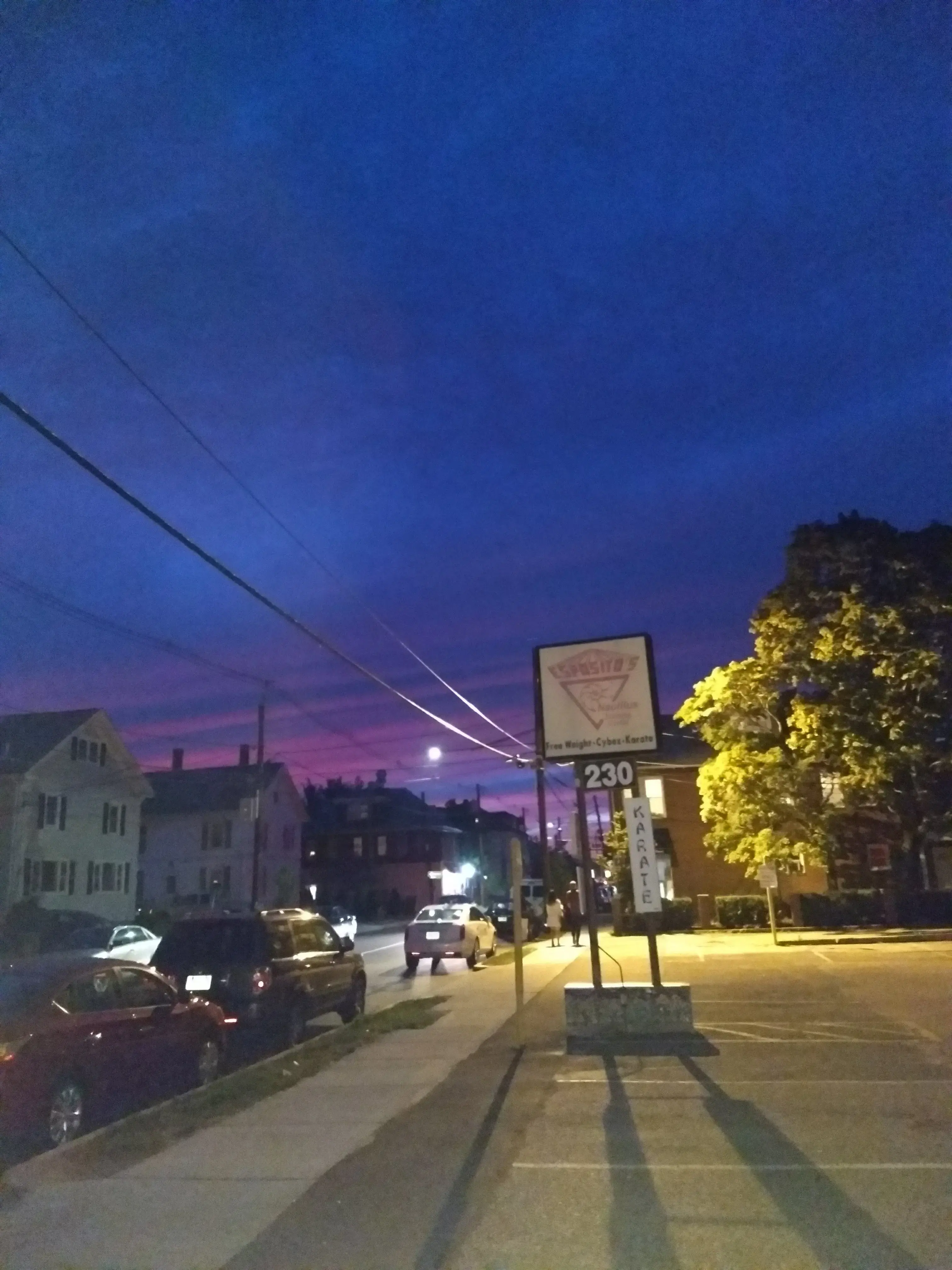 Silver Lake Laundromat - Image 10