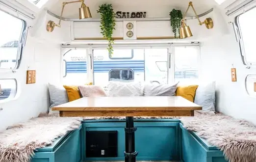 Silverbelt Stays & Laundromat - Image 12