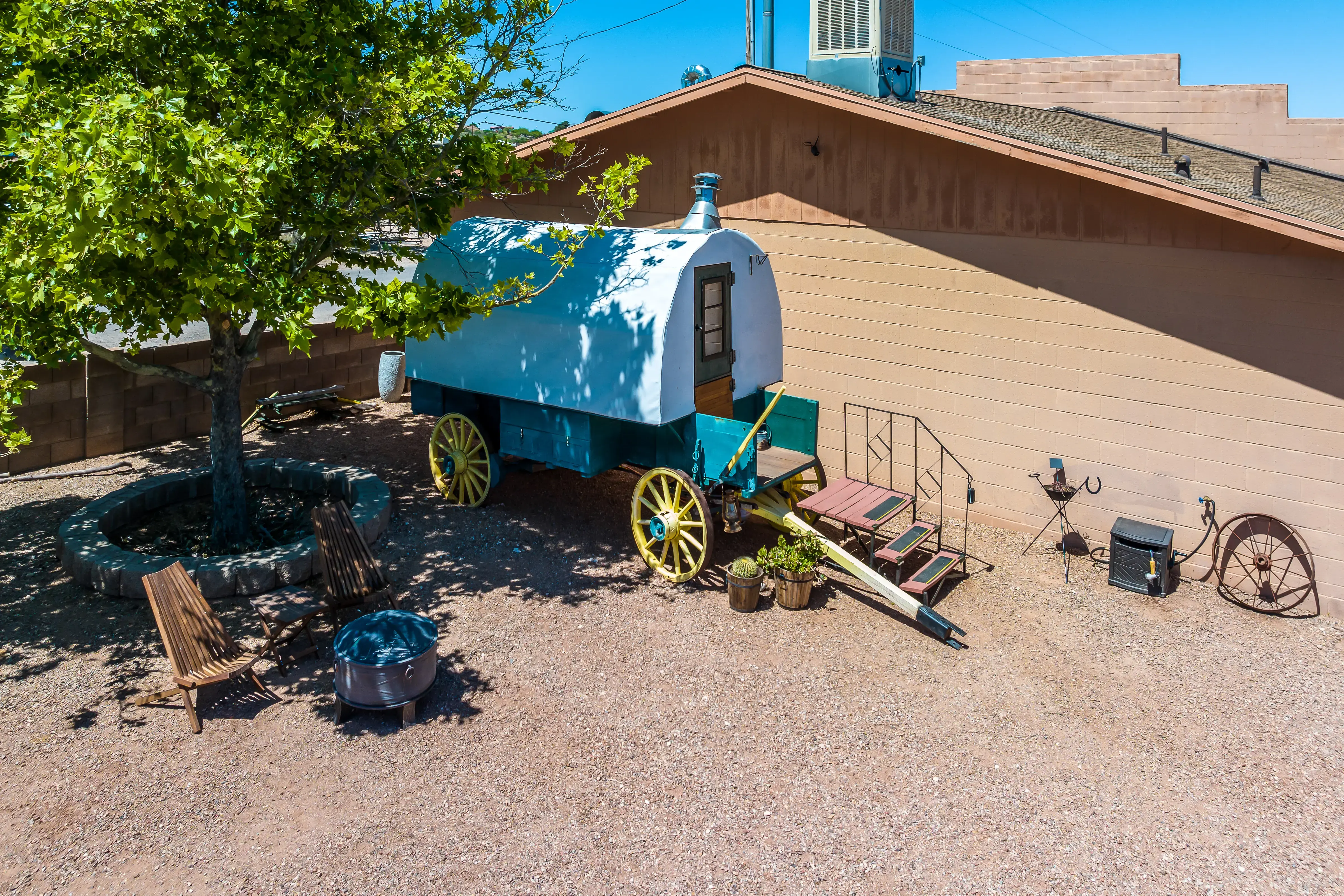 Silverbelt Stays & Laundromat - Image 9