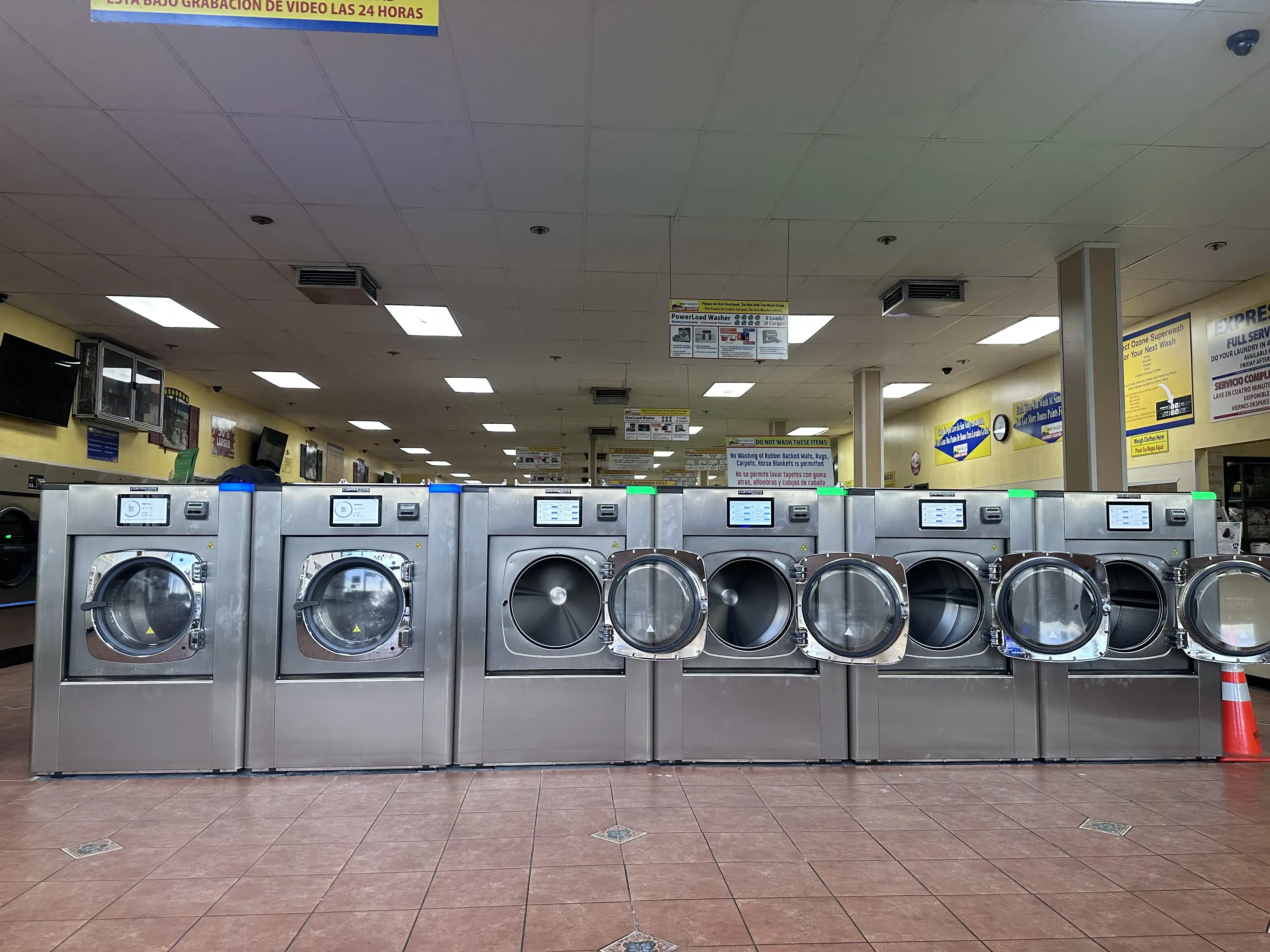 Simi Valley Laundry location