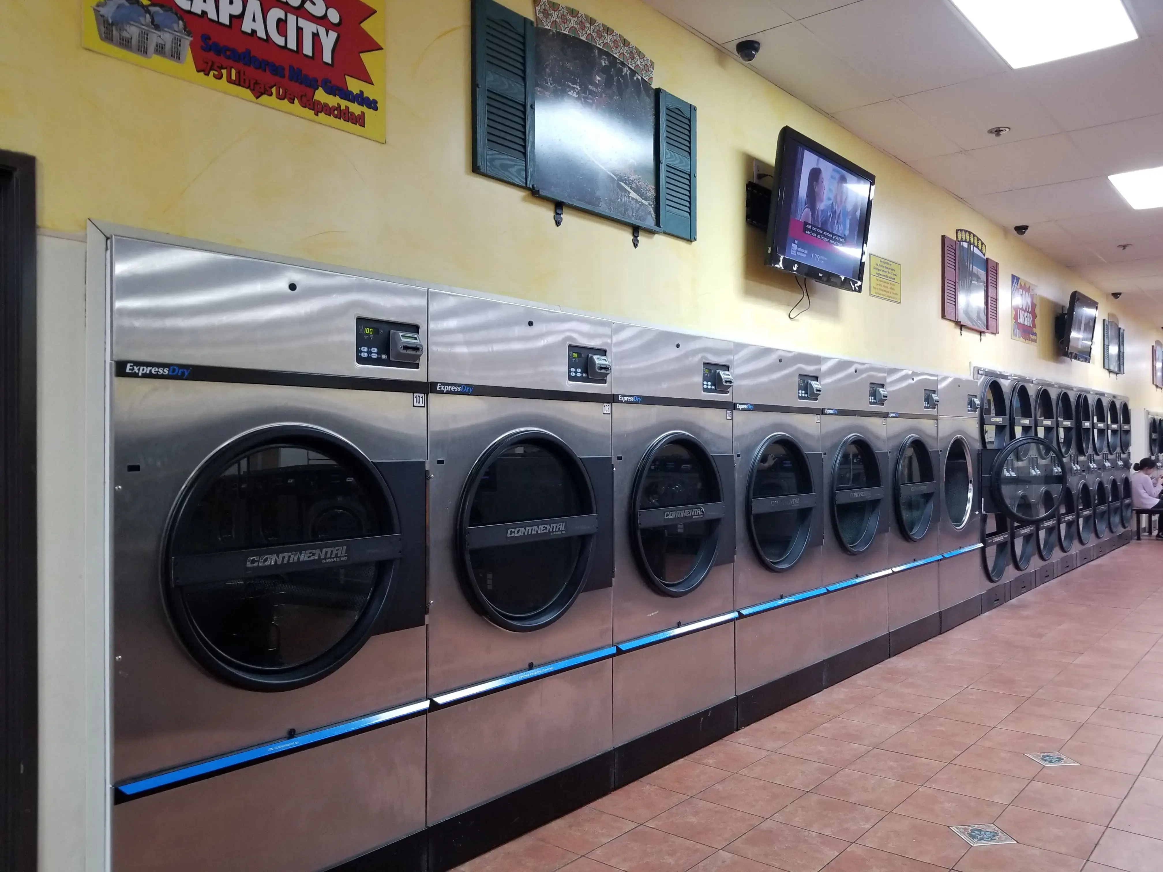 Simi Valley Laundry thumbnail 16