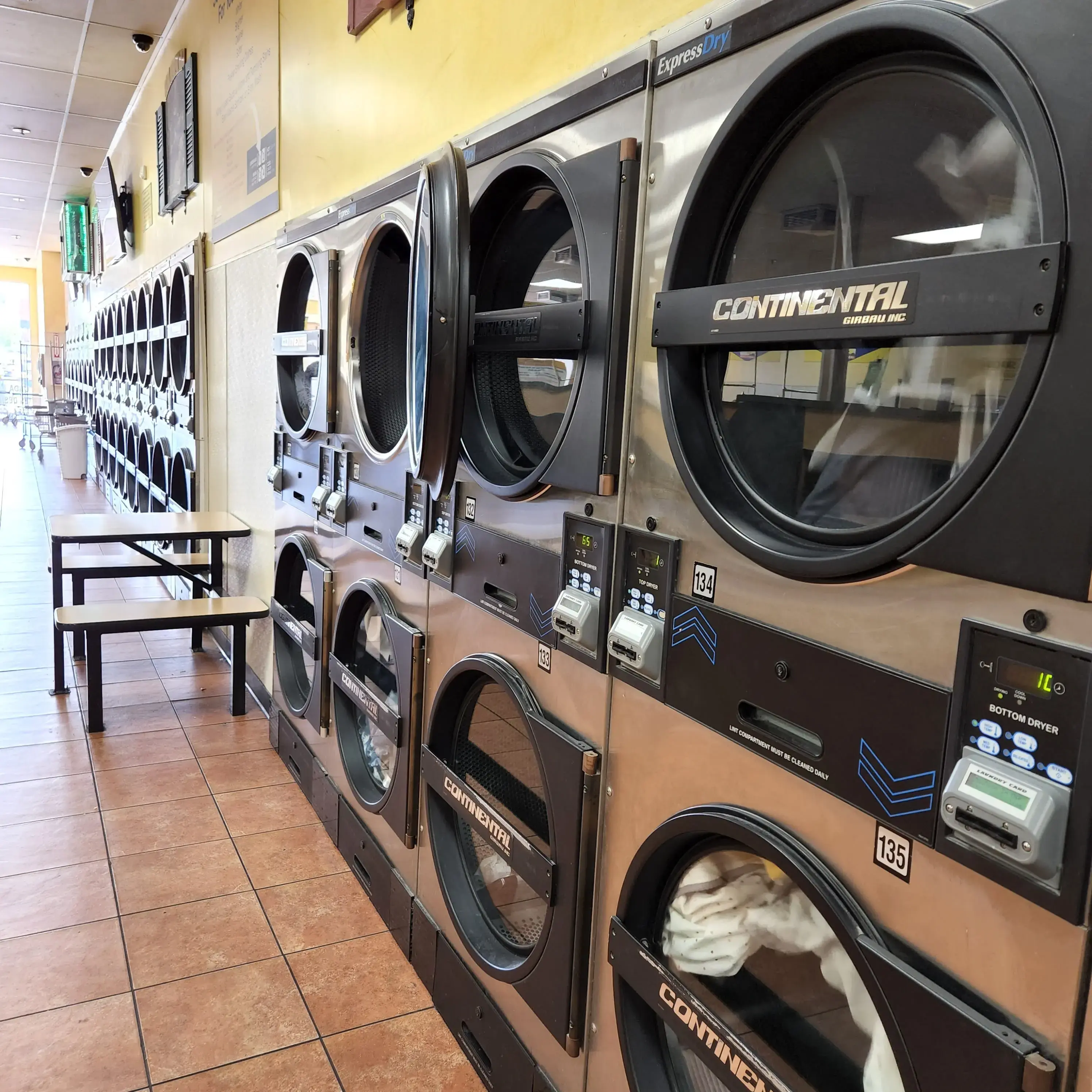 Simi Valley Laundry thumbnail 8