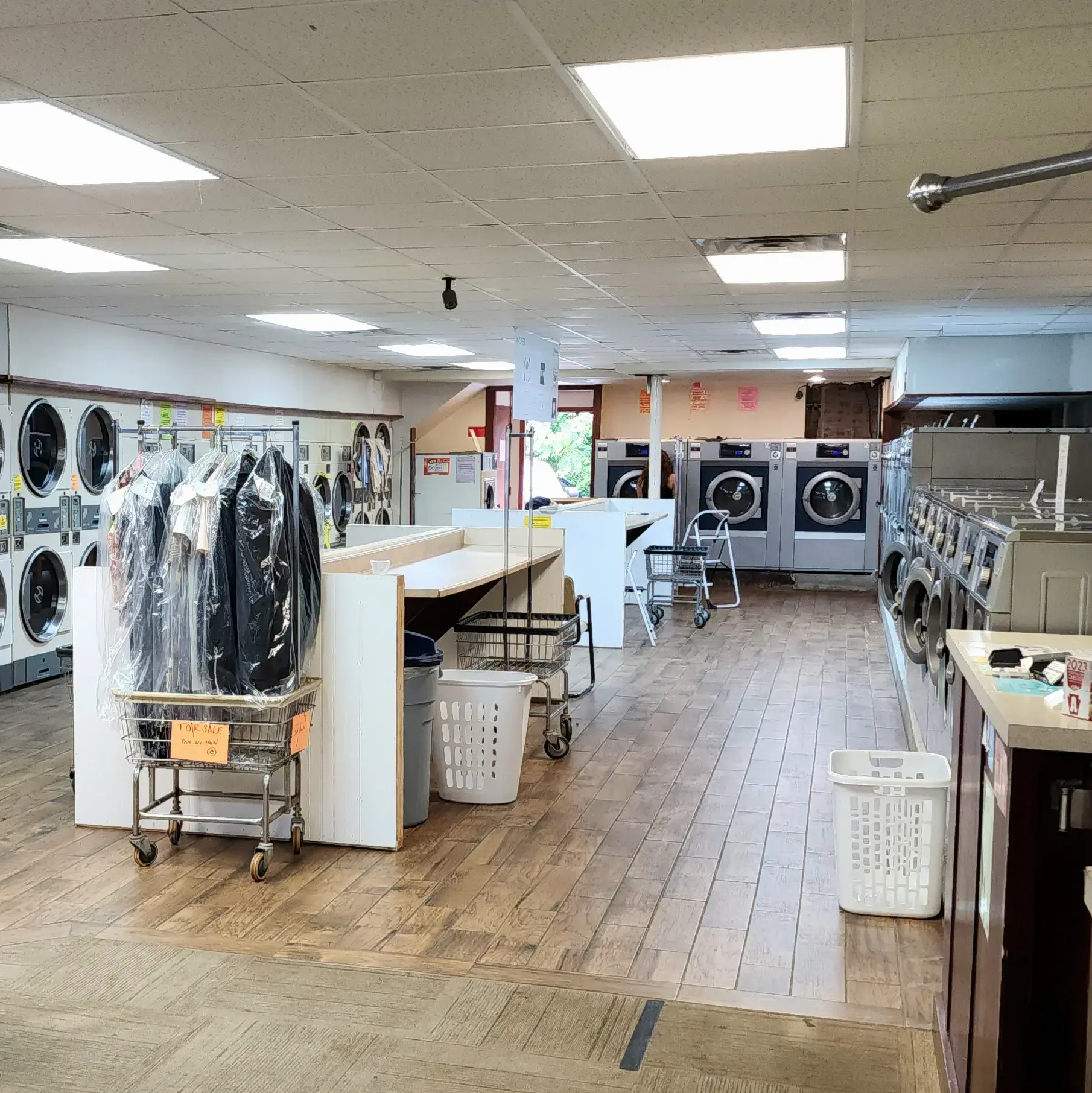 Simington Cleaners and Laundromat thumbnail 20