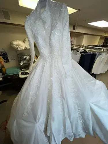 Simington Cleaners and Laundromat - Image 18