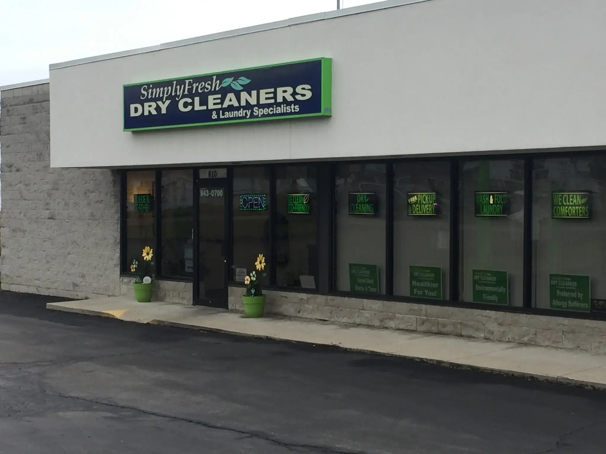 SimplyFresh Dry Cleaners & Laundry Specialists thumbnail 1
