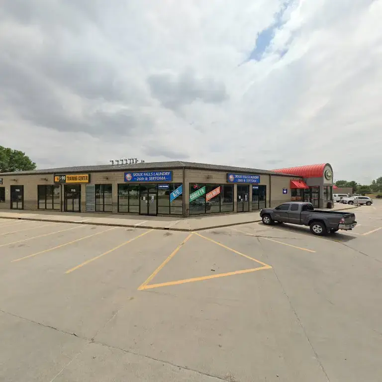 Sioux Falls Laundry - 26 & Sertoma thumbnail 14