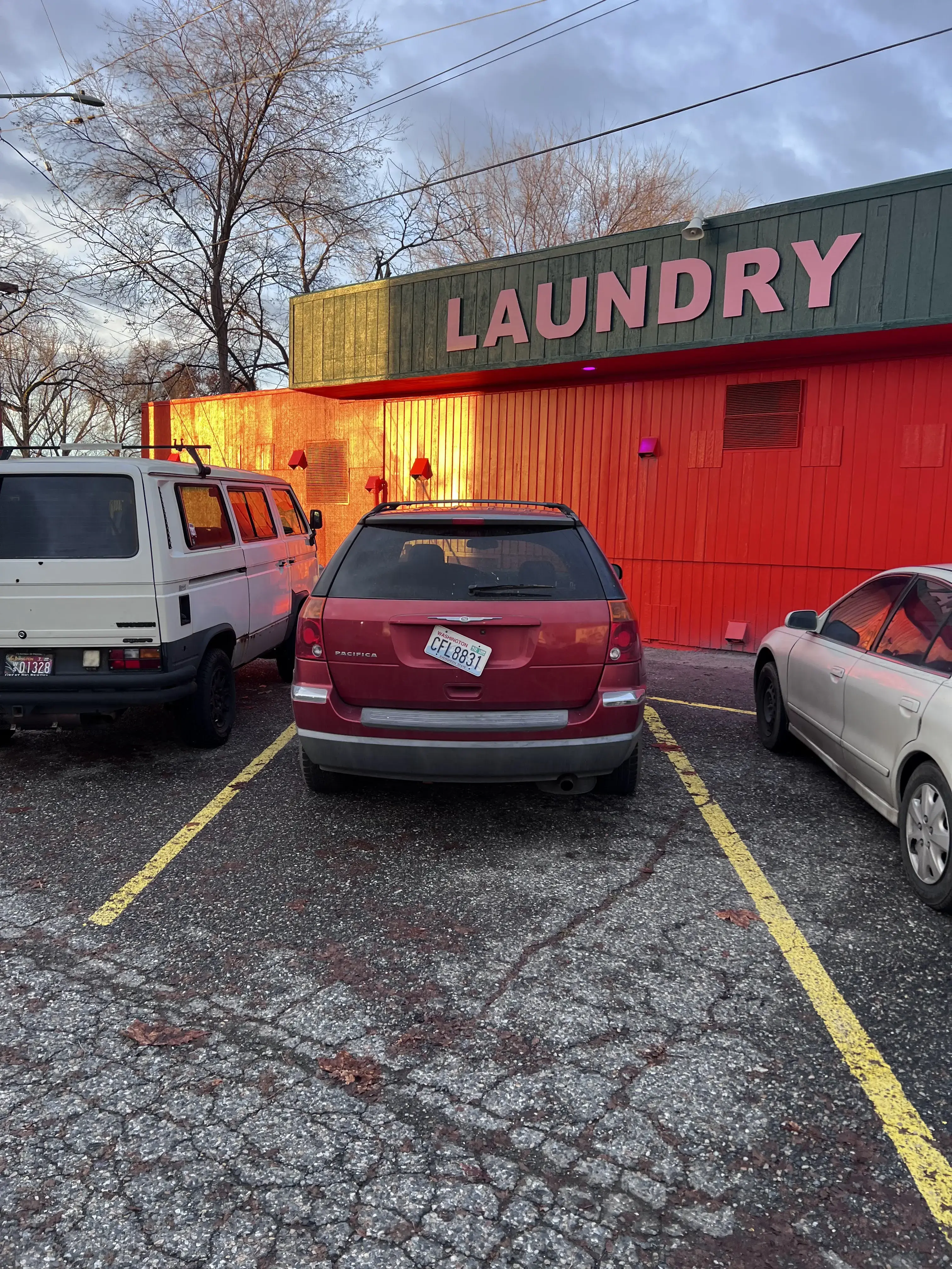 Sir Suds Laundry Co. - Image 5