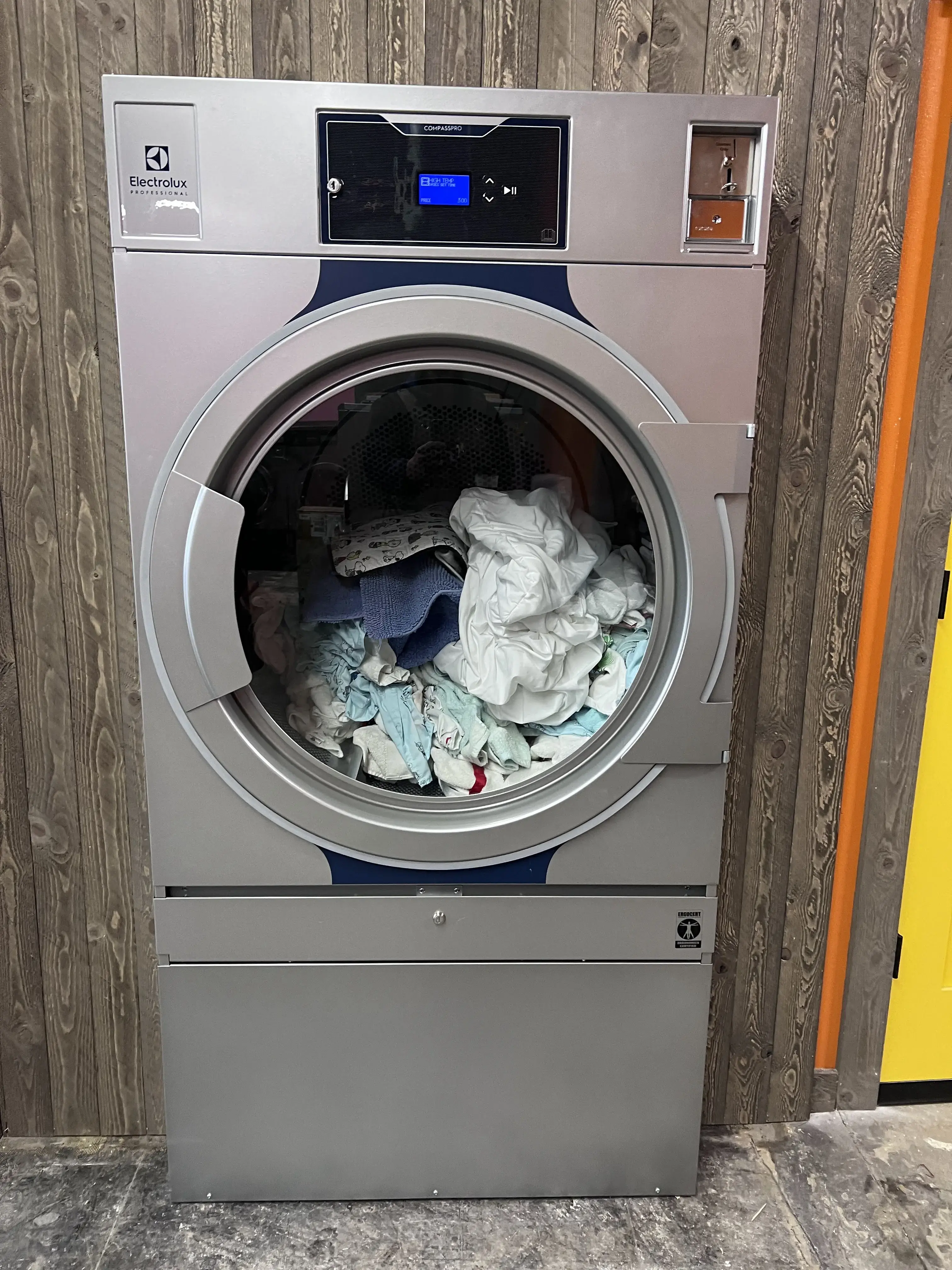 Sir Suds Laundry Co. - Image 7