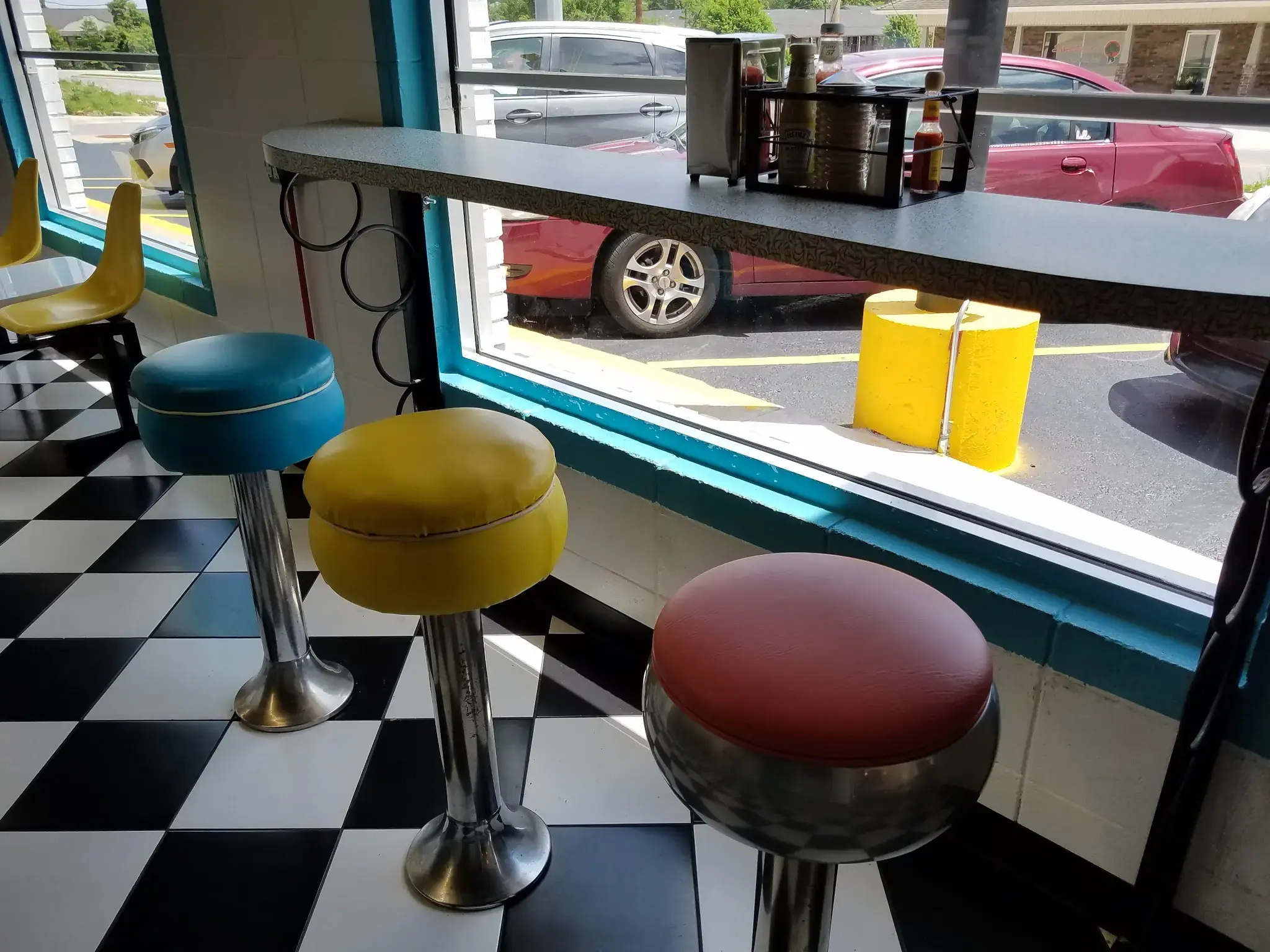Sit & Spin - Image 17