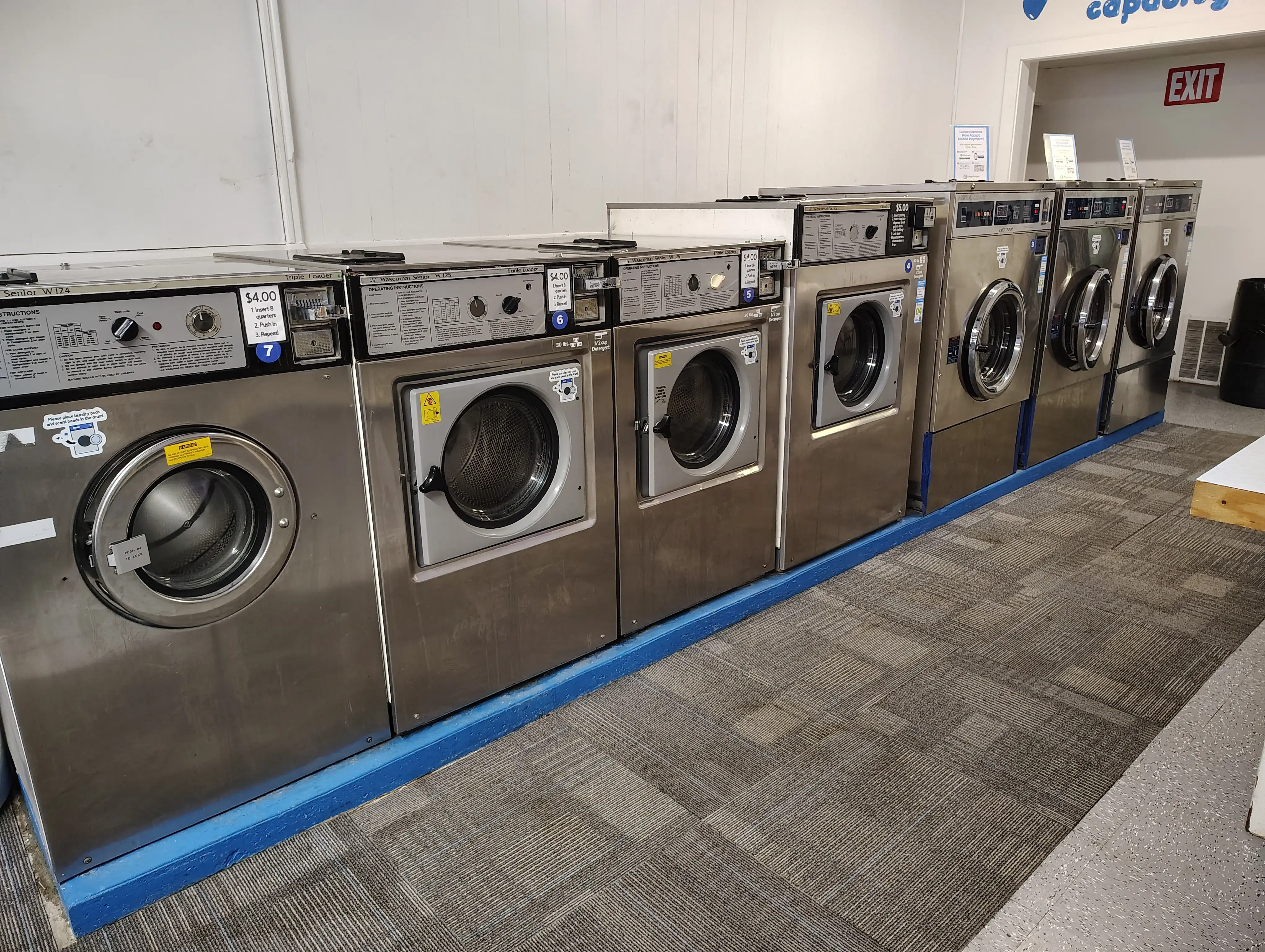 Sky Plaza Laundromat - Image 14