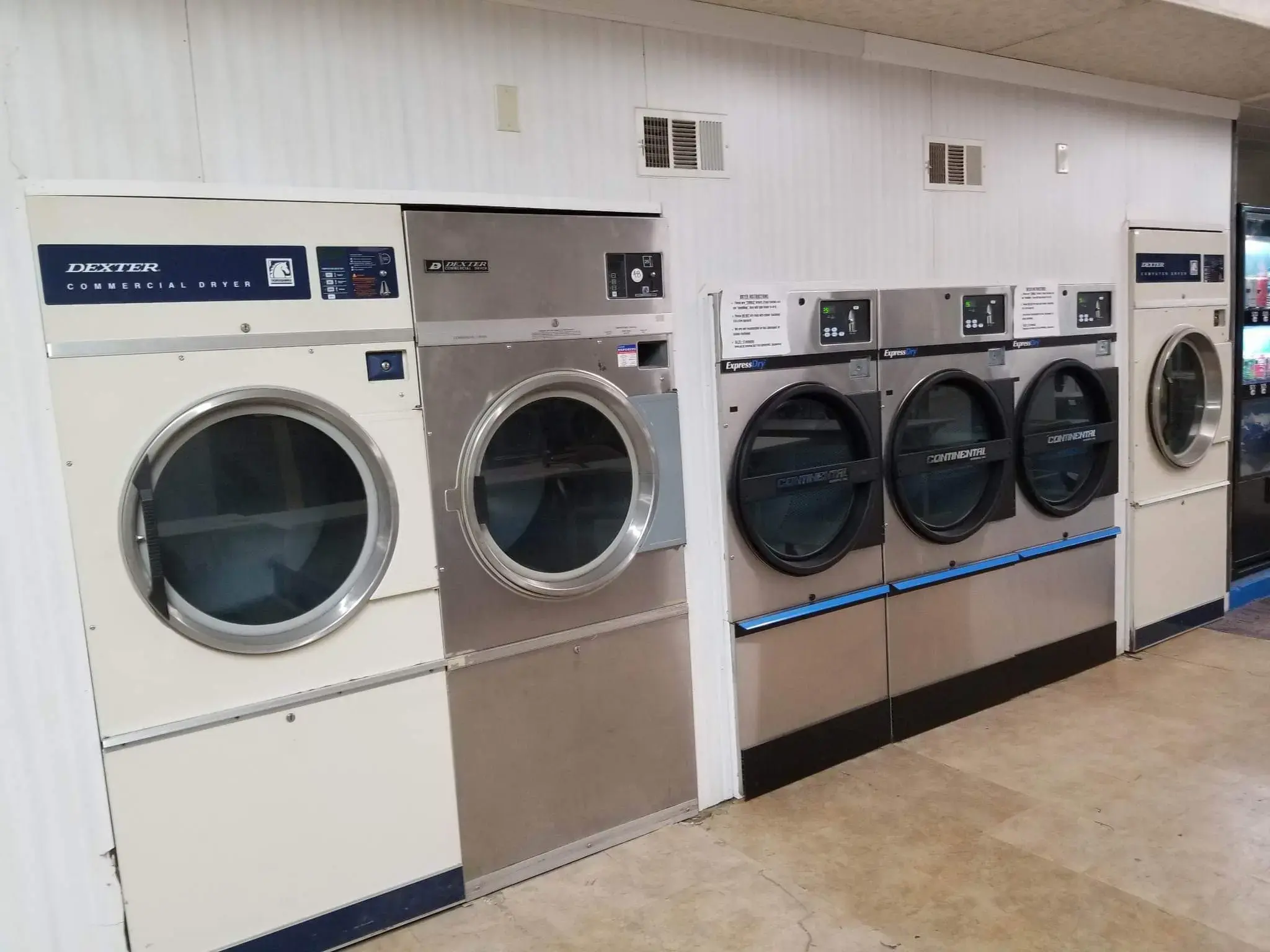 Sky Plaza Laundromat thumbnail 17