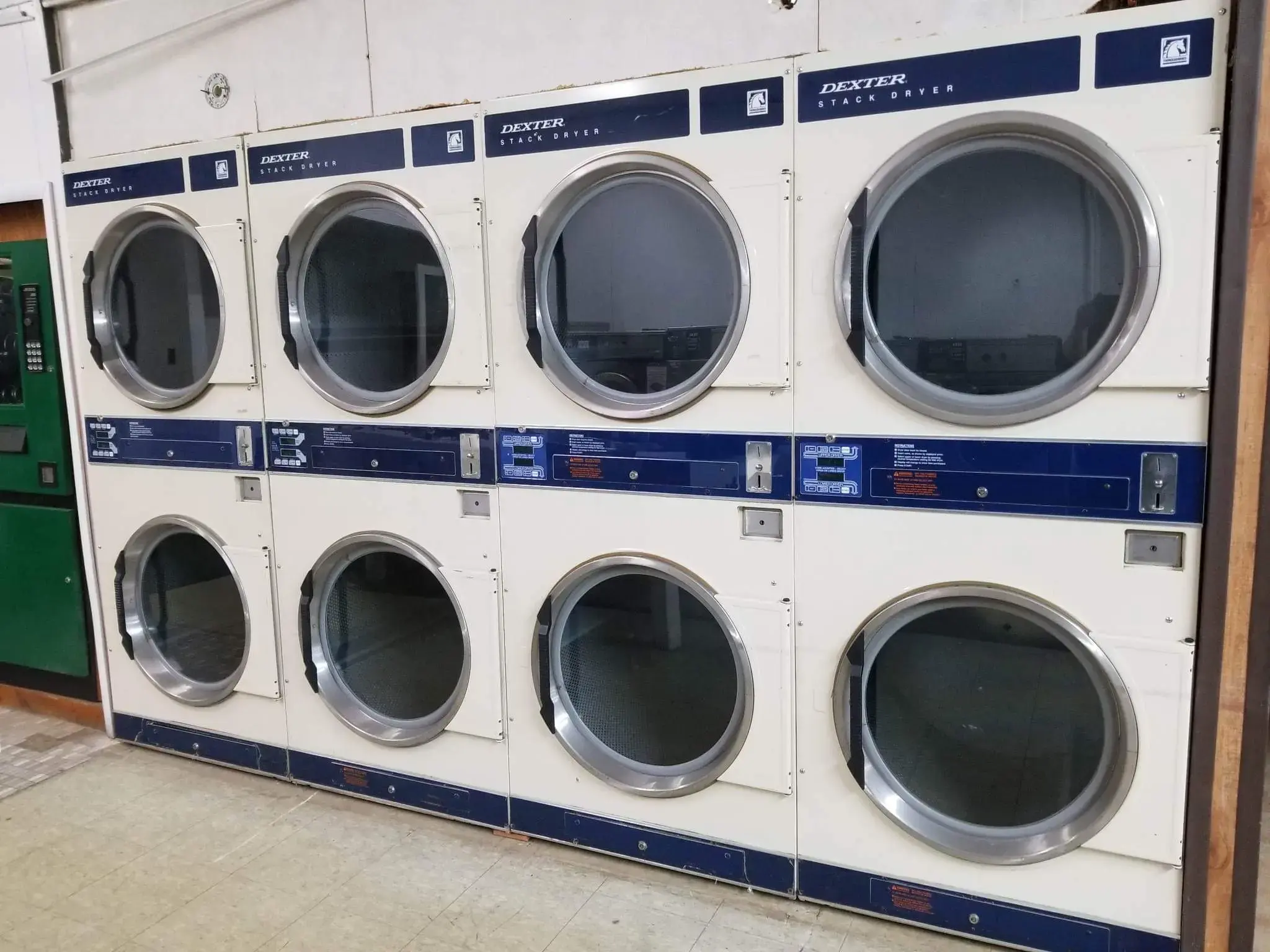 Sky Plaza Laundromat thumbnail 18
