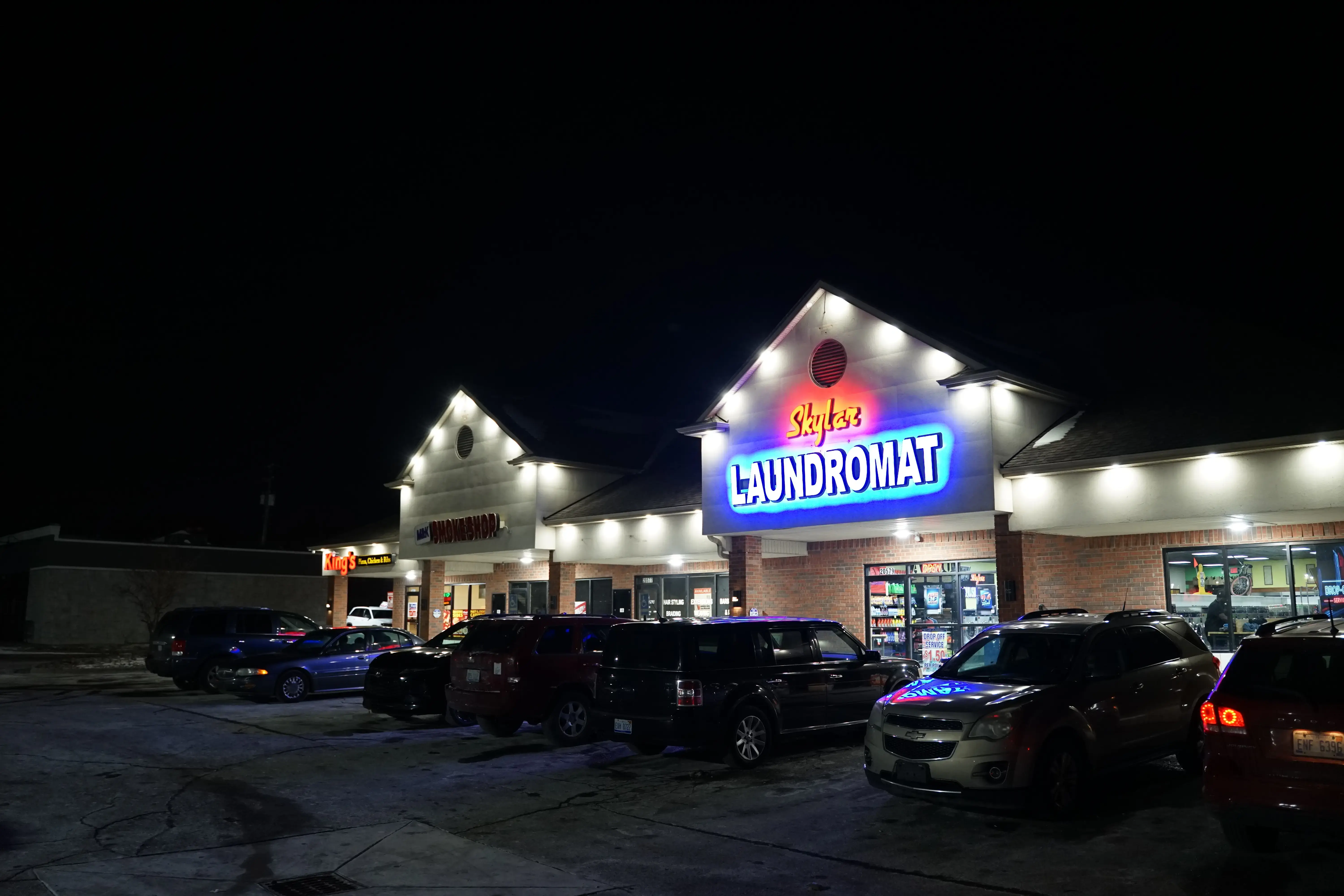 Skylar Laundromat thumbnail 11