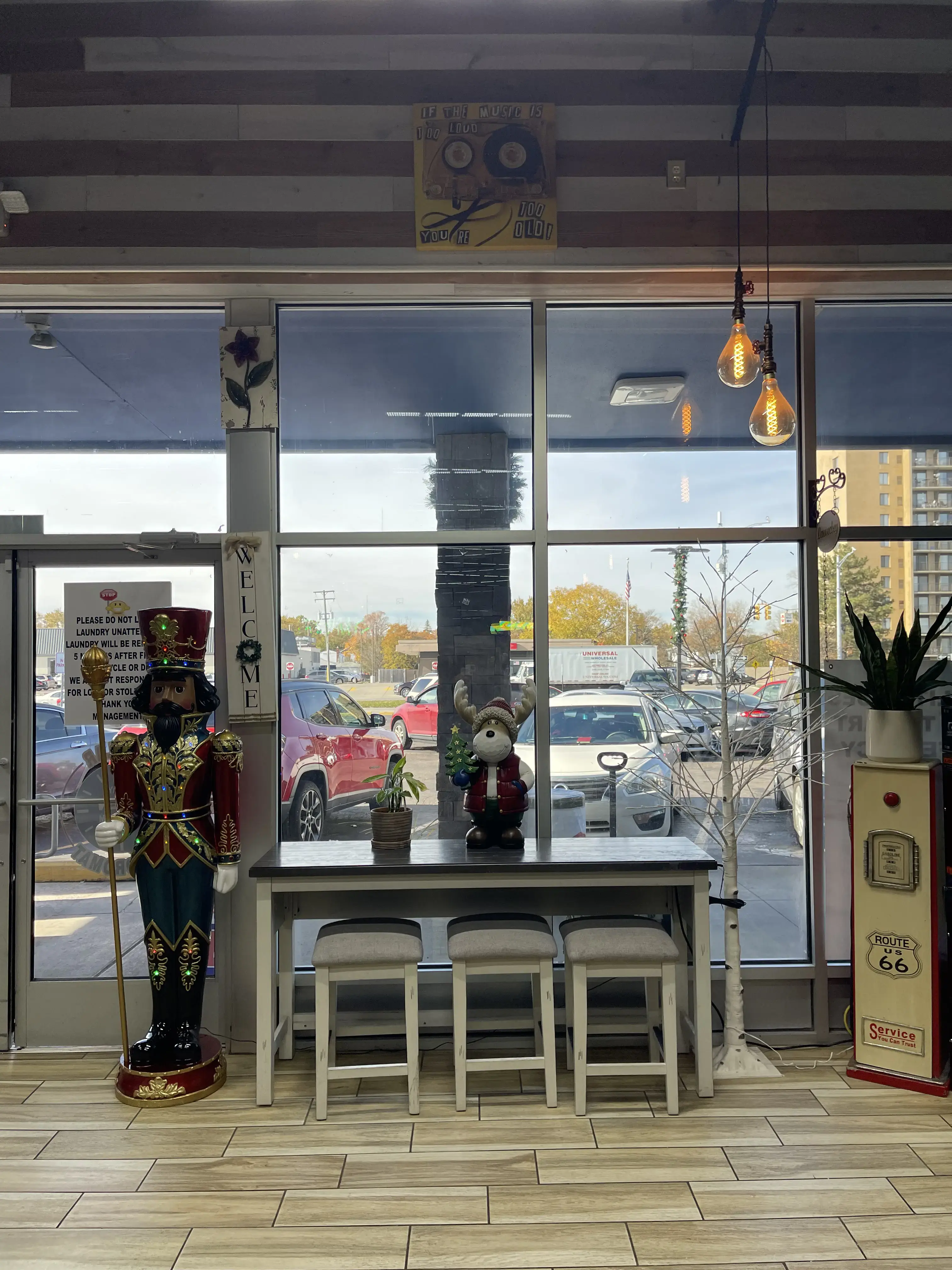 Skylar Laundromat (Commerce, MI) - Image 12