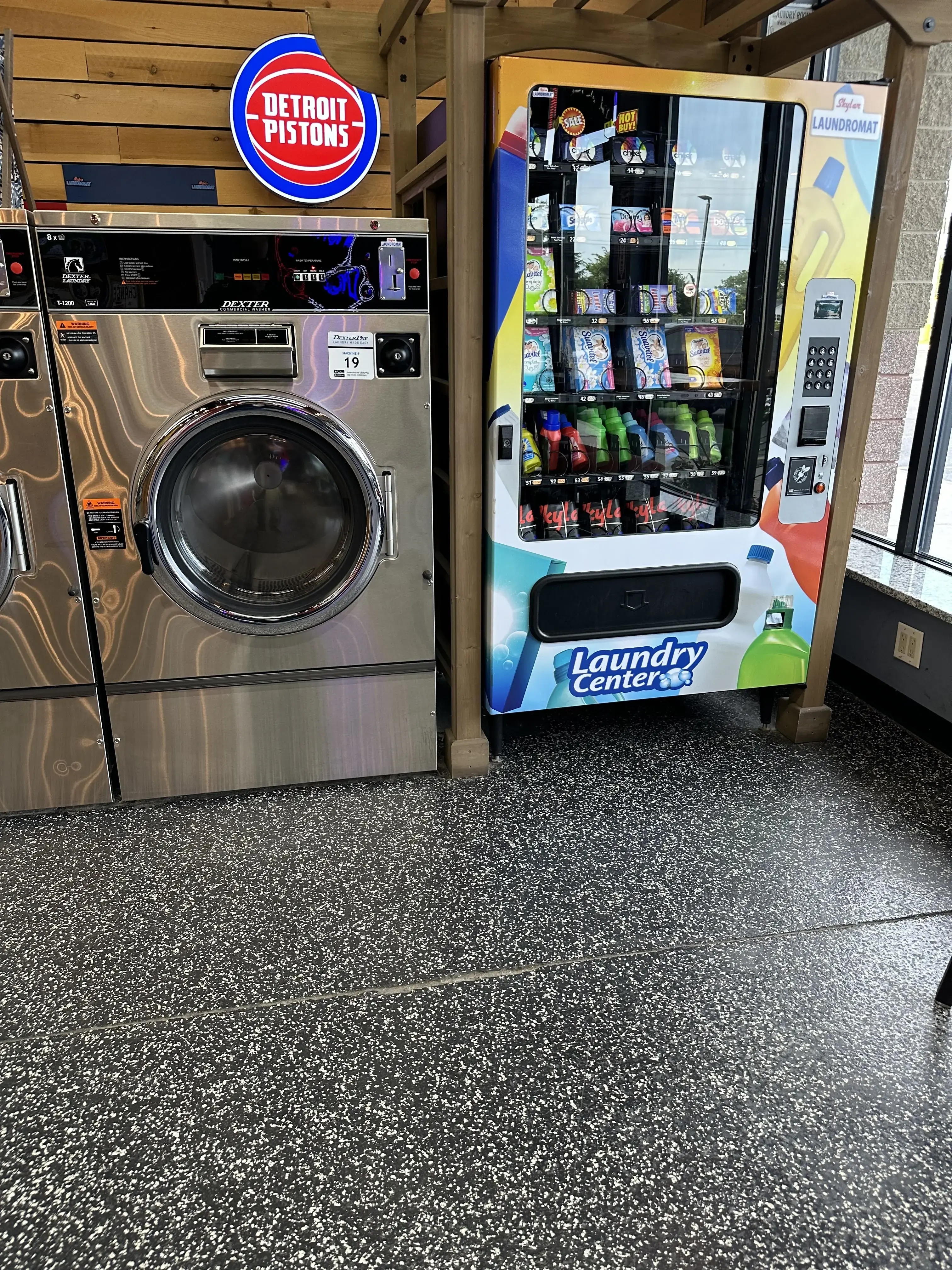 Skylar Laundromat (Commerce, MI) - Image 6