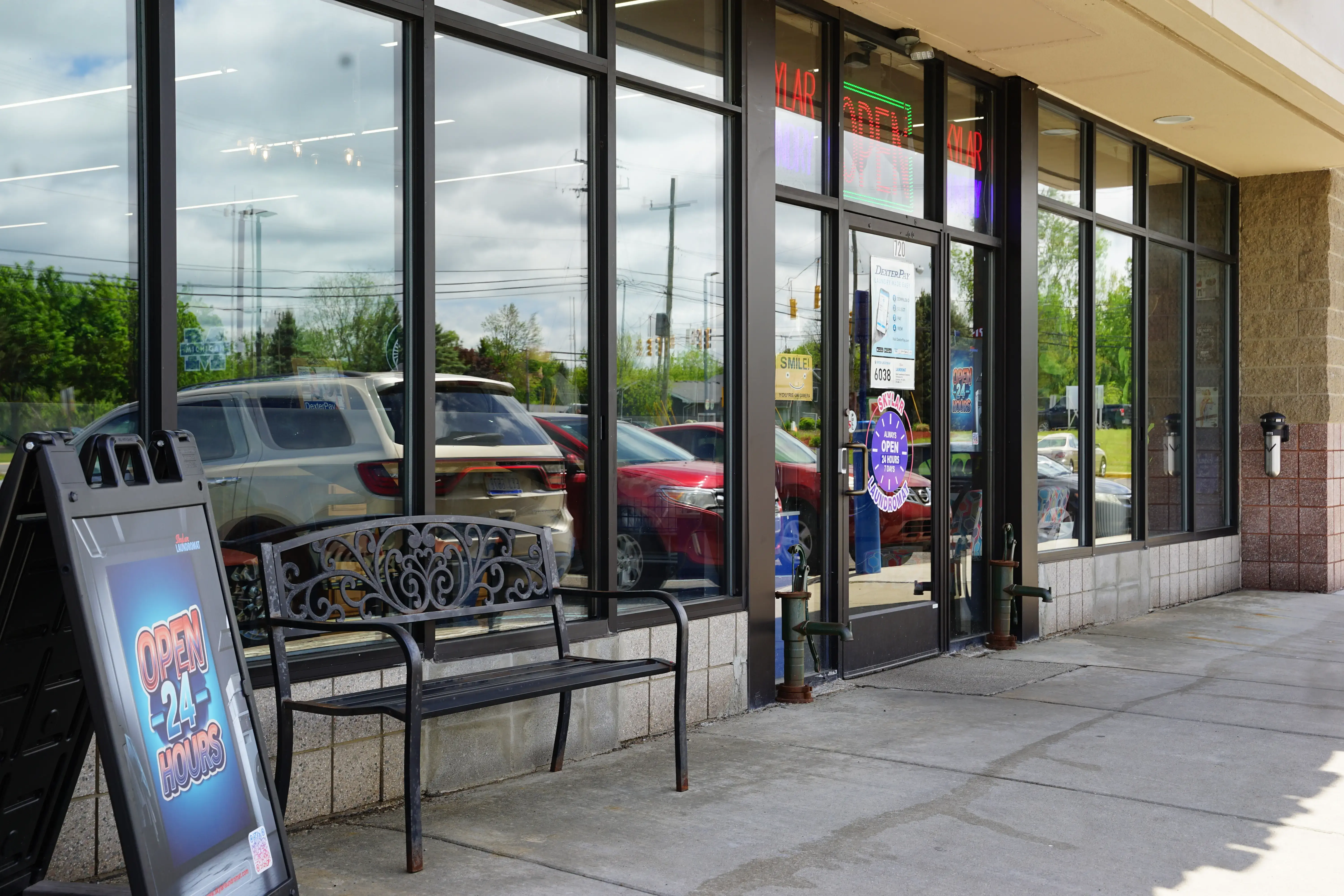 Skylar Laundromat (Commerce, MI) - Image 9
