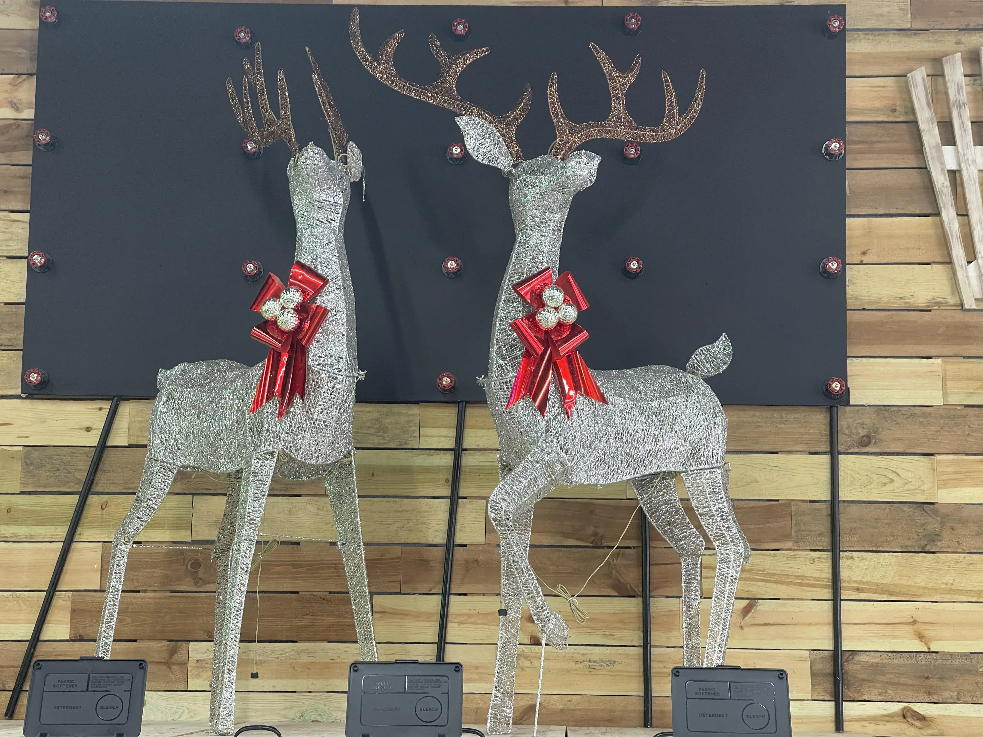 Skylar Laundromat (Commerce, MI) thumbnail 11