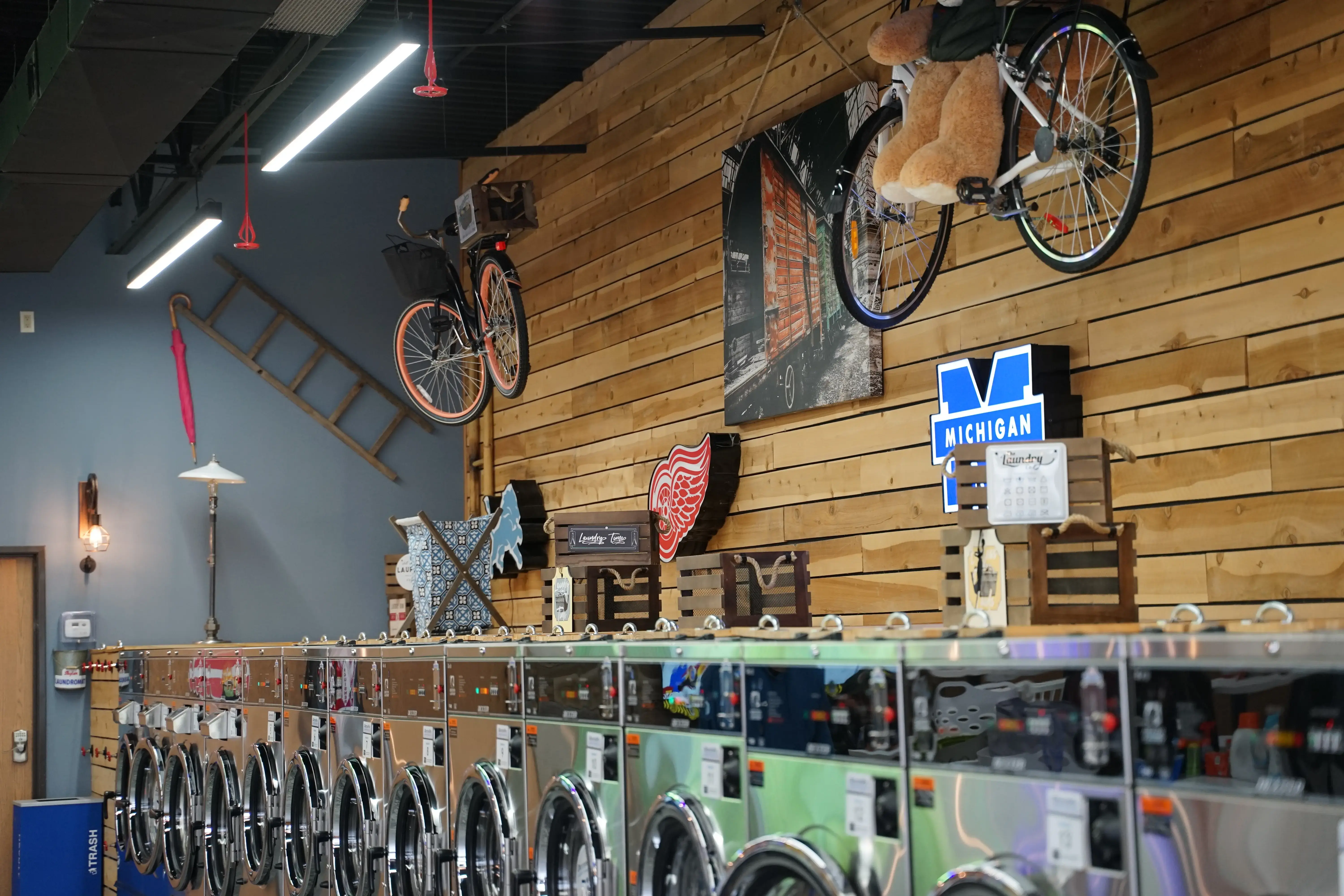 Skylar Laundromat (Commerce, MI) thumbnail 3