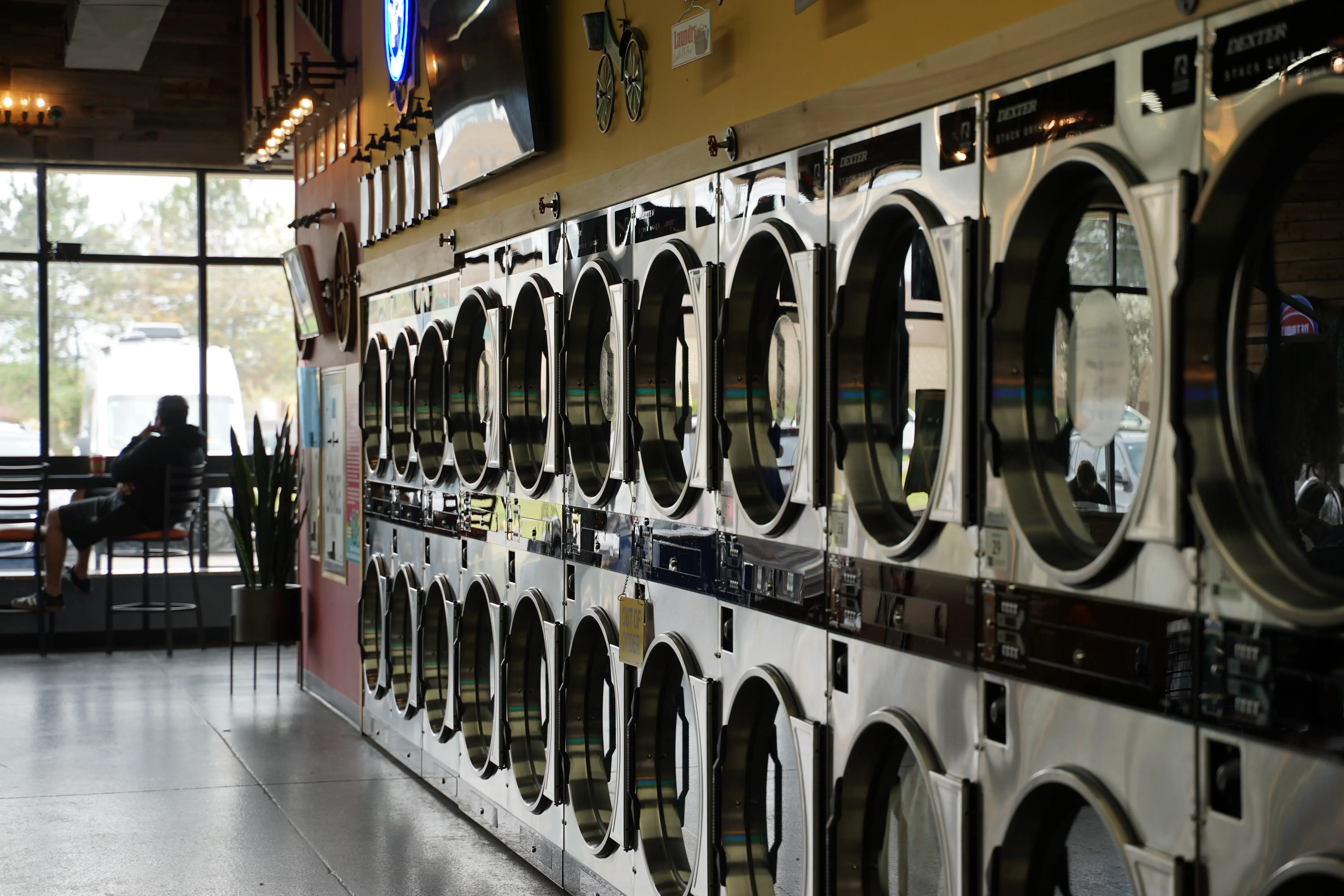 Skylar Laundromat (Commerce, MI) thumbnail 8