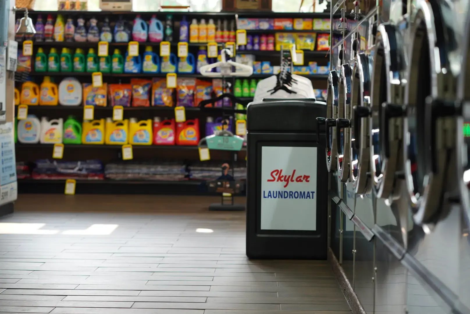 Skylar Laundromat (Dearborn Heights) thumbnail 10