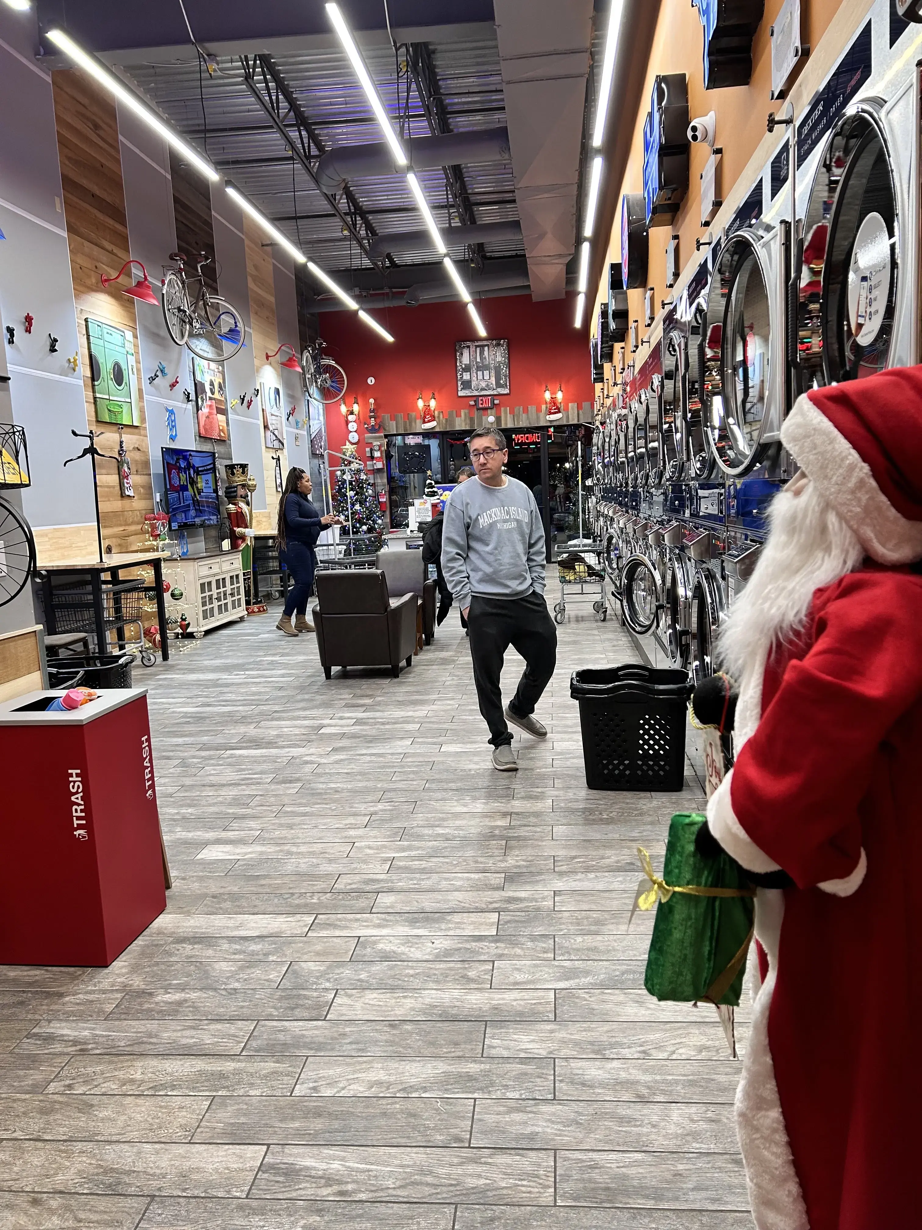 Skylar Laundromat (Lake Orion) thumbnail 13