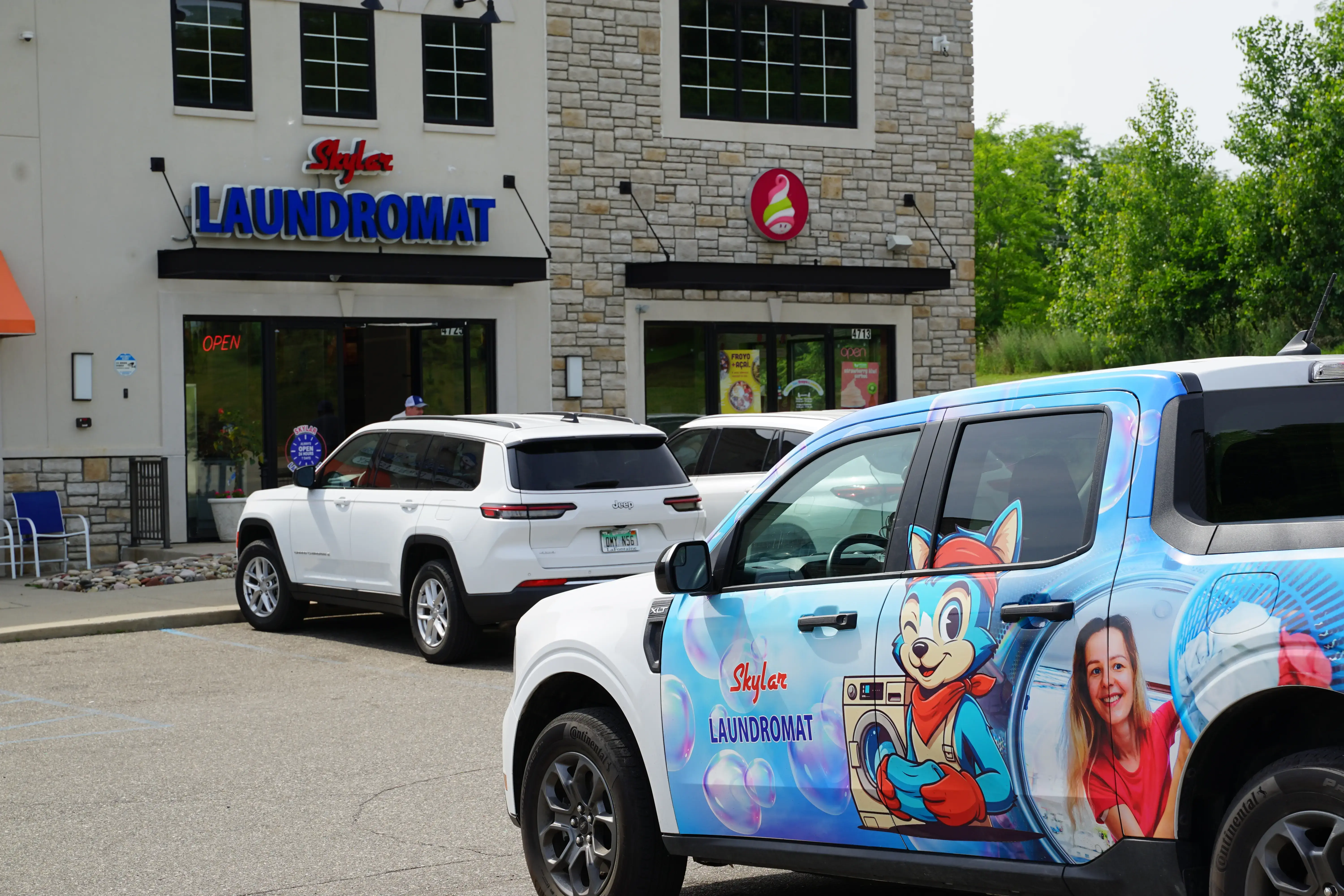 Skylar Laundromat (Lake Orion) thumbnail 2