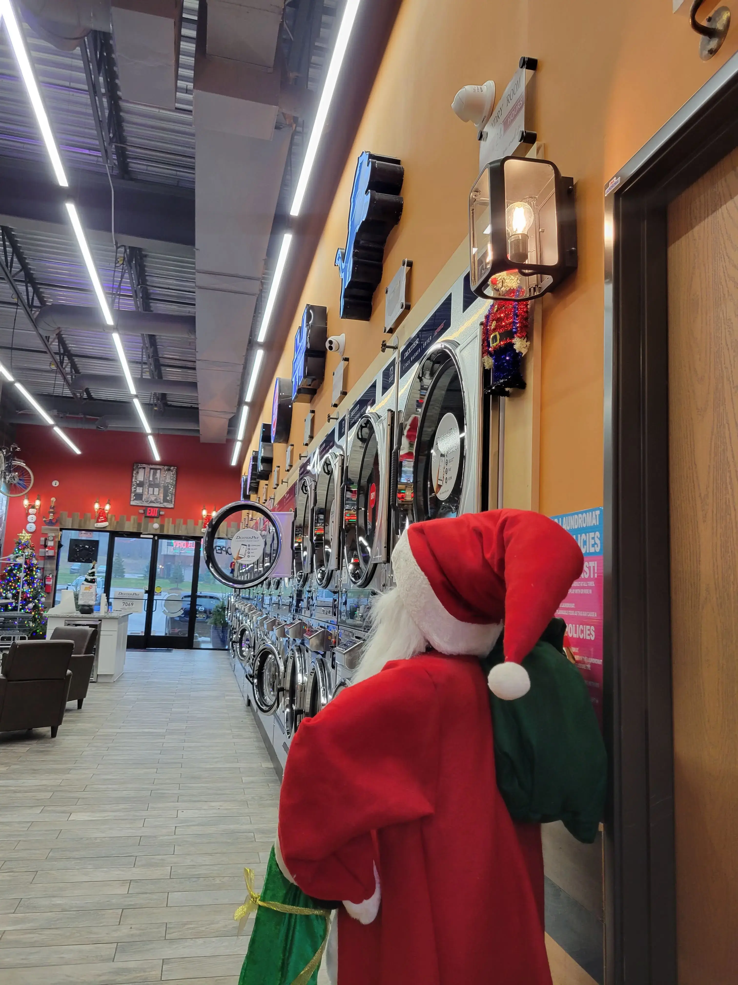 Skylar Laundromat (Lake Orion) - Image 11