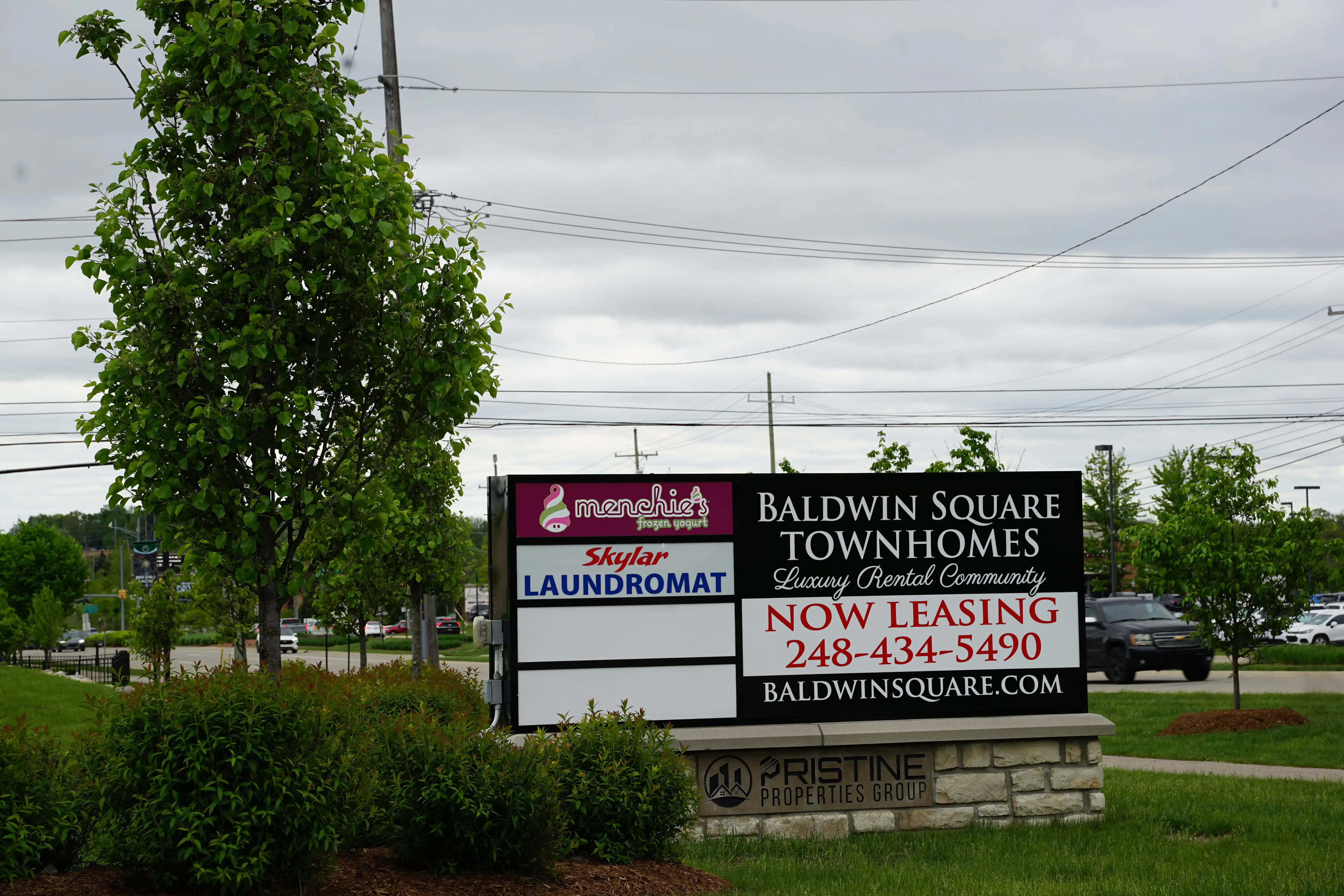 Skylar Laundromat (Lake Orion) thumbnail 8