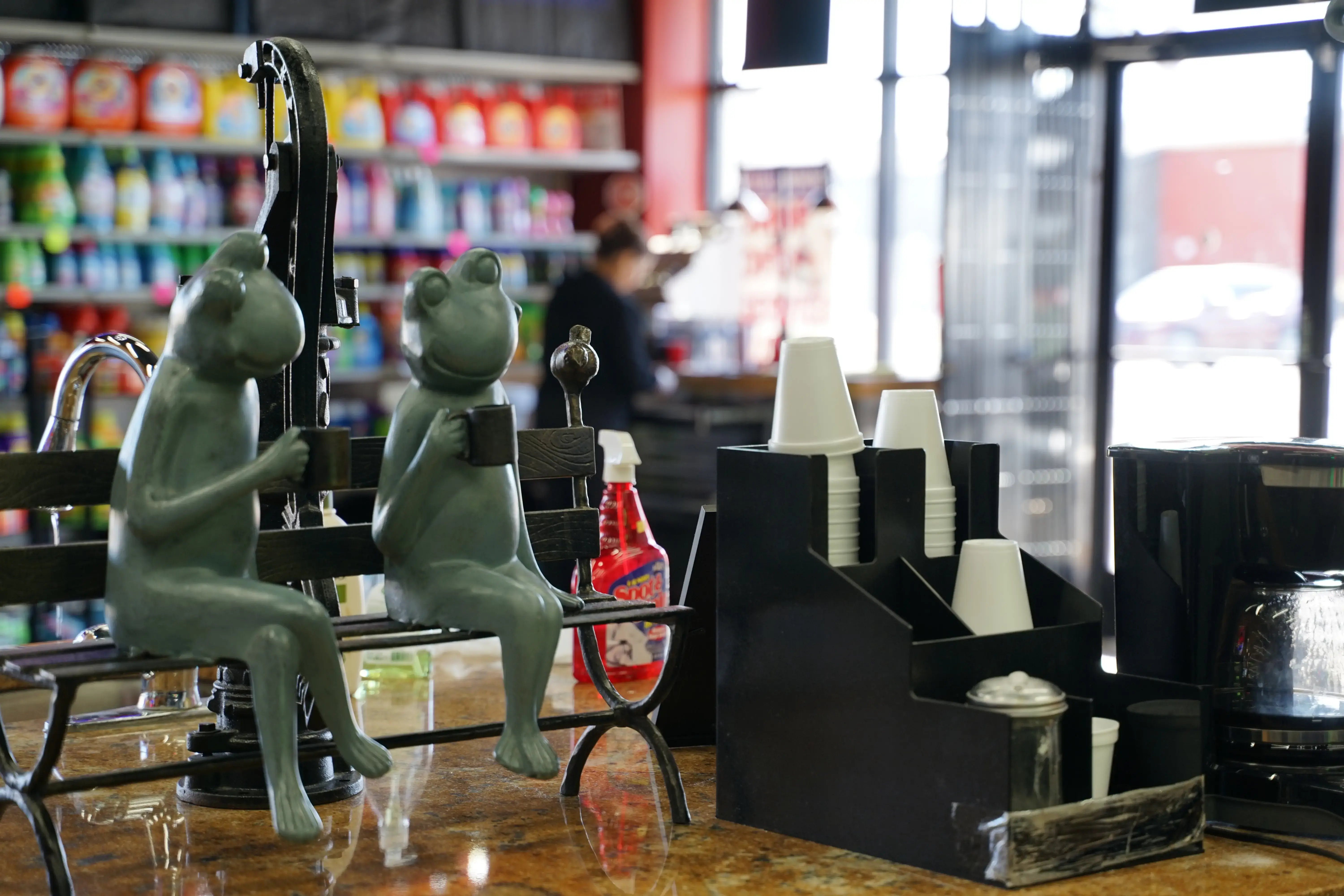 Skylar Laundromat (Madison Heights) thumbnail 10