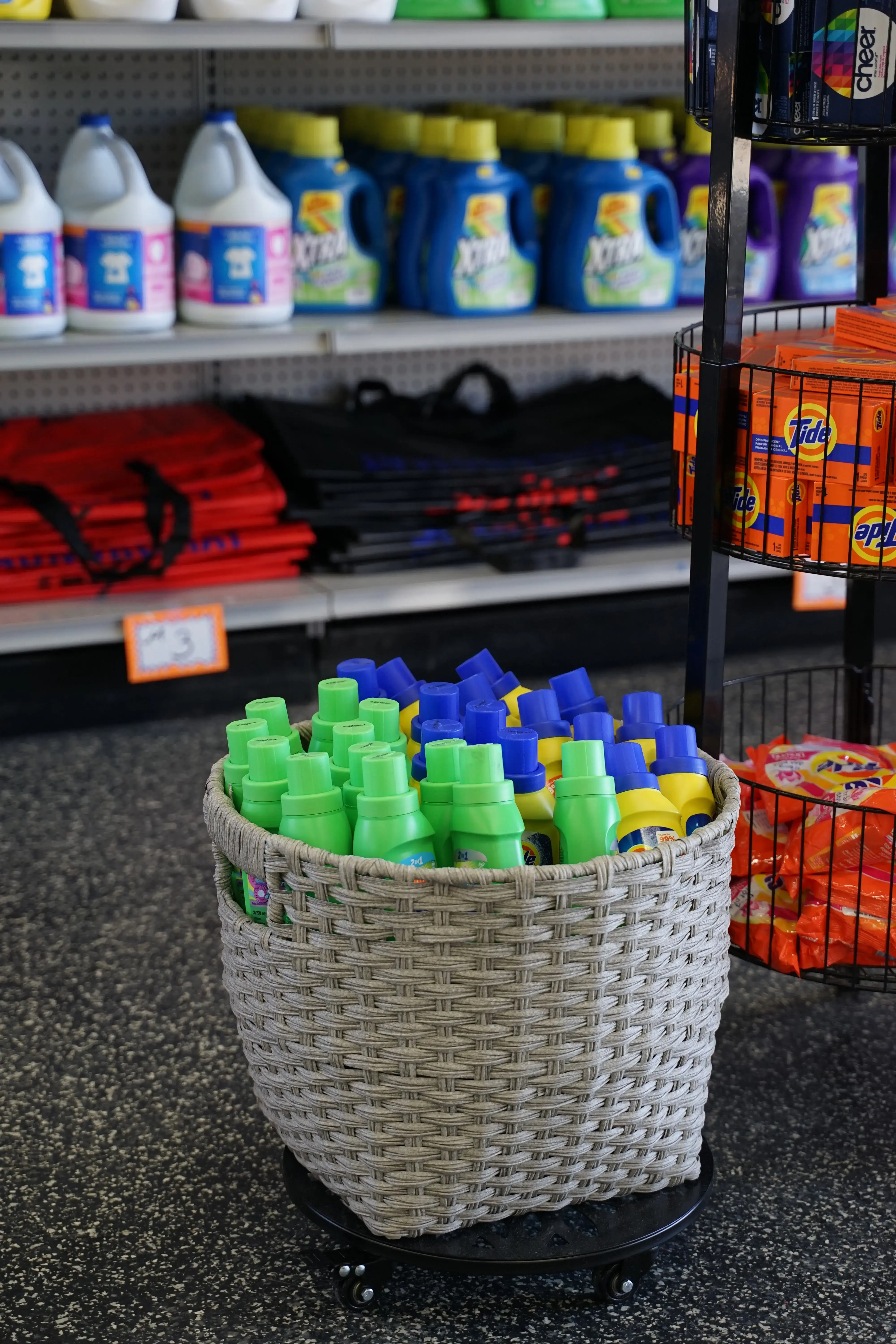 Skylar Laundromat (Madison Heights) thumbnail 4