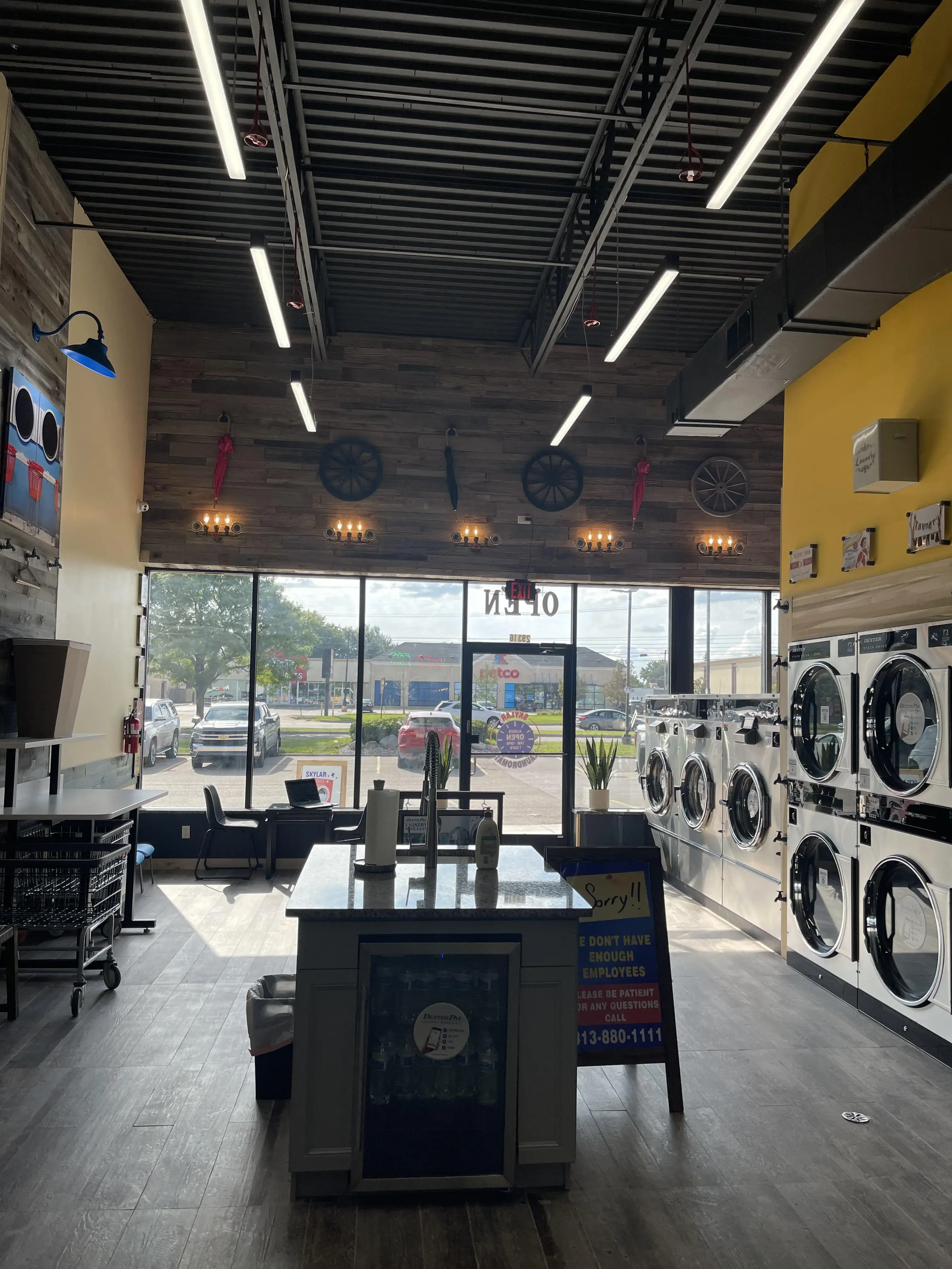 Skylar Laundromat of Farmington Hills thumbnail 6