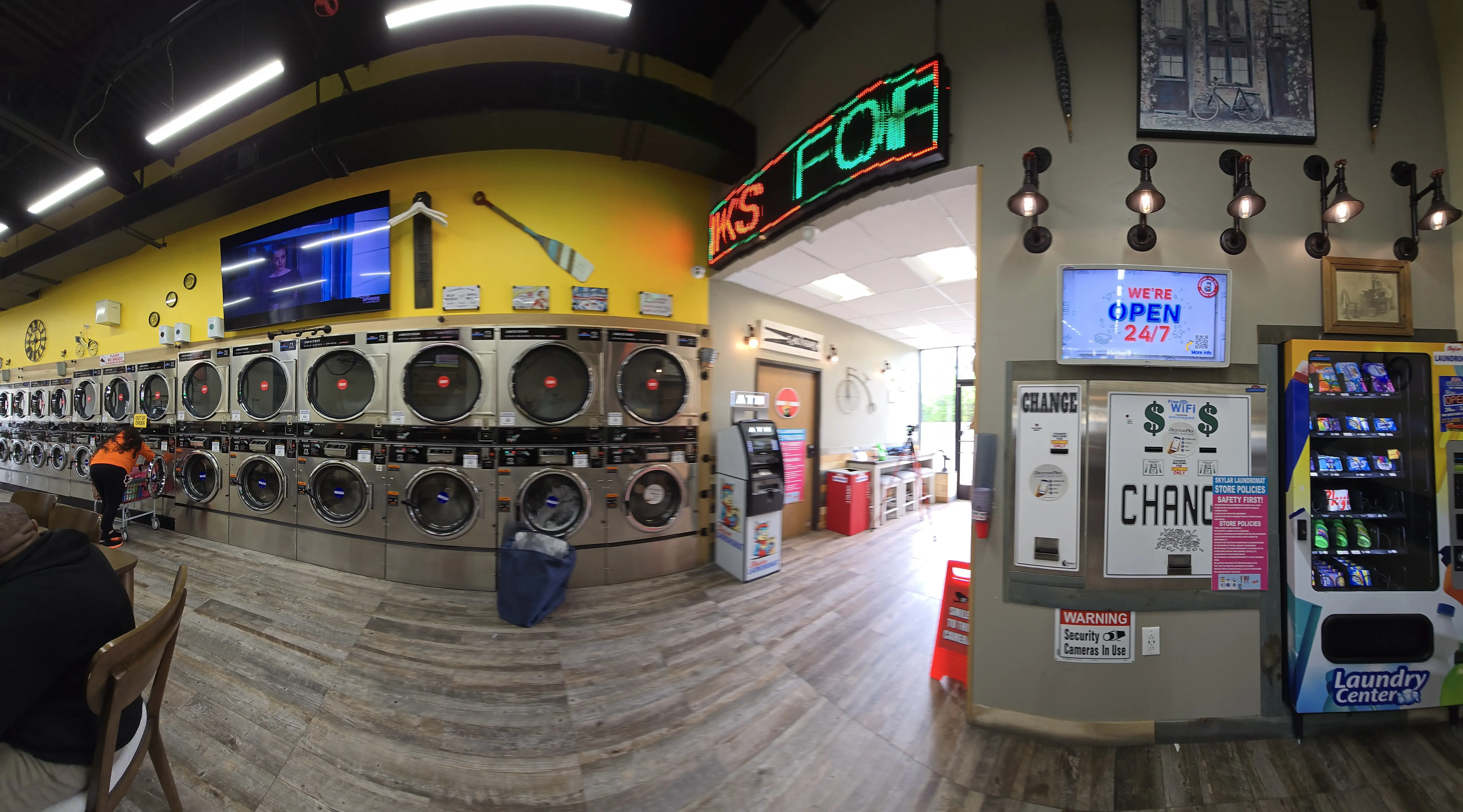 Skylar Laundromat of Farmington Hills thumbnail 5