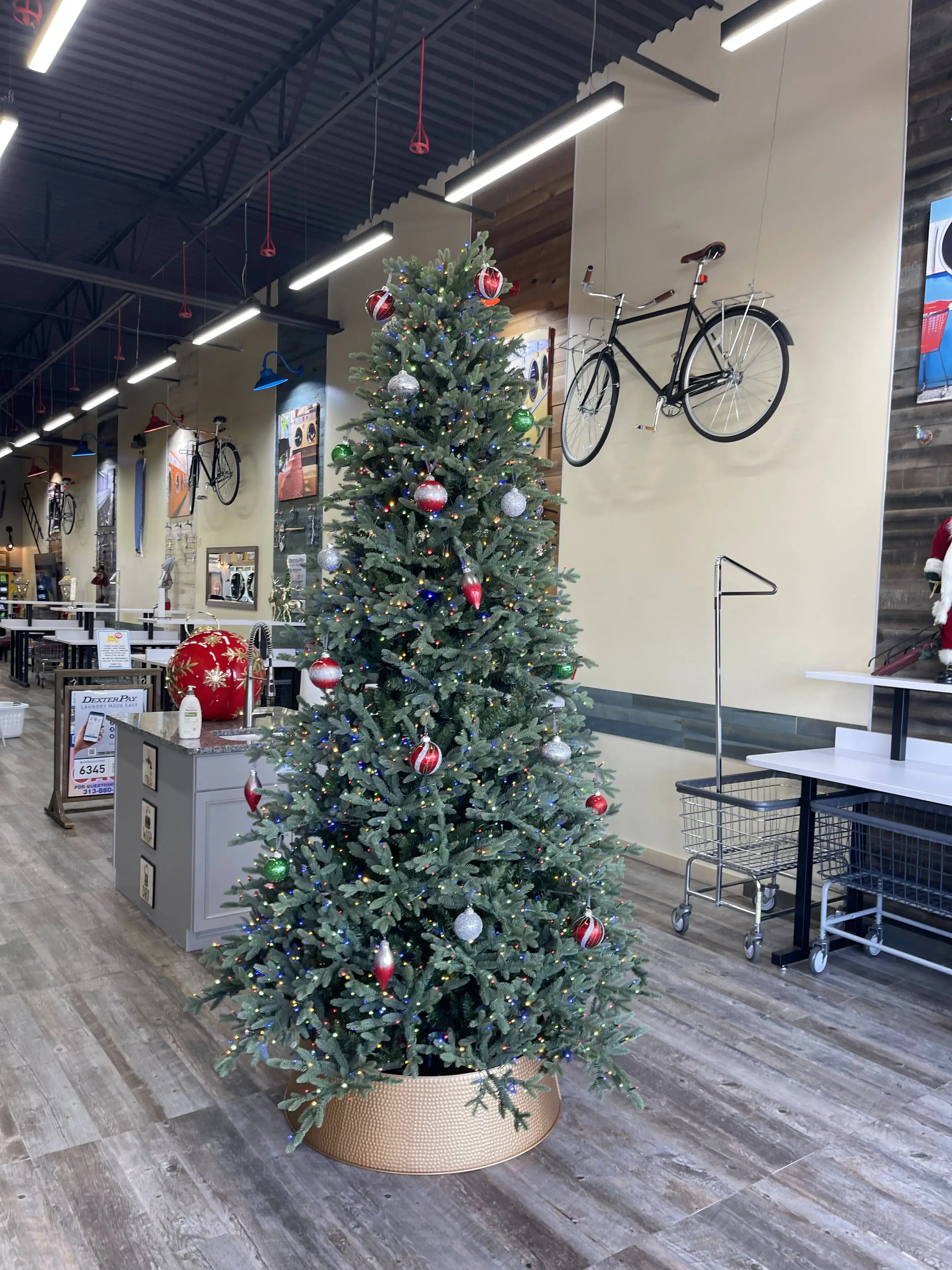 Skylar Laundromat of Farmington Hills thumbnail 8