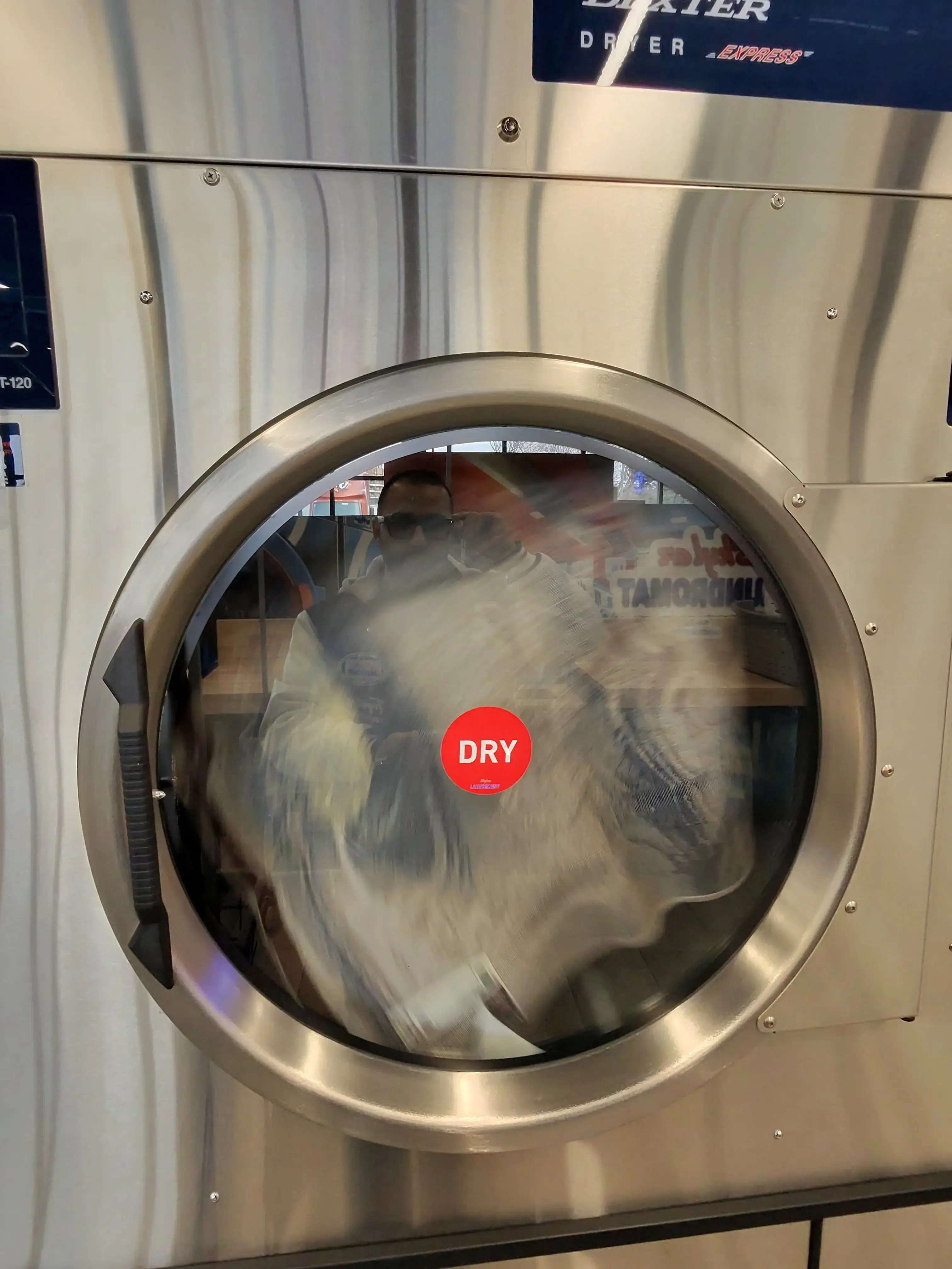Skylar Laundromat of Inkster - Image 10