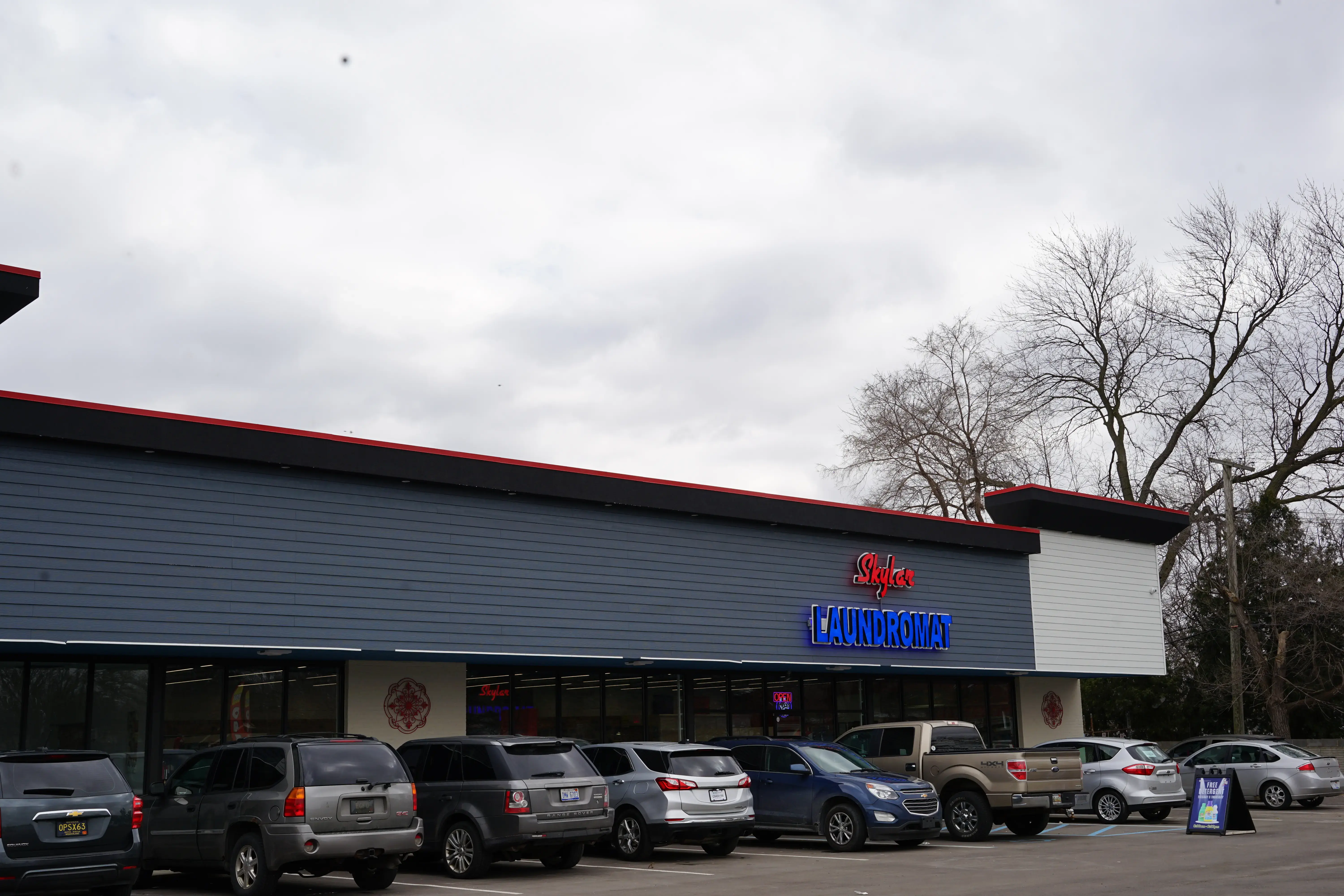 Skylar Laundromat of Inkster - Image 2