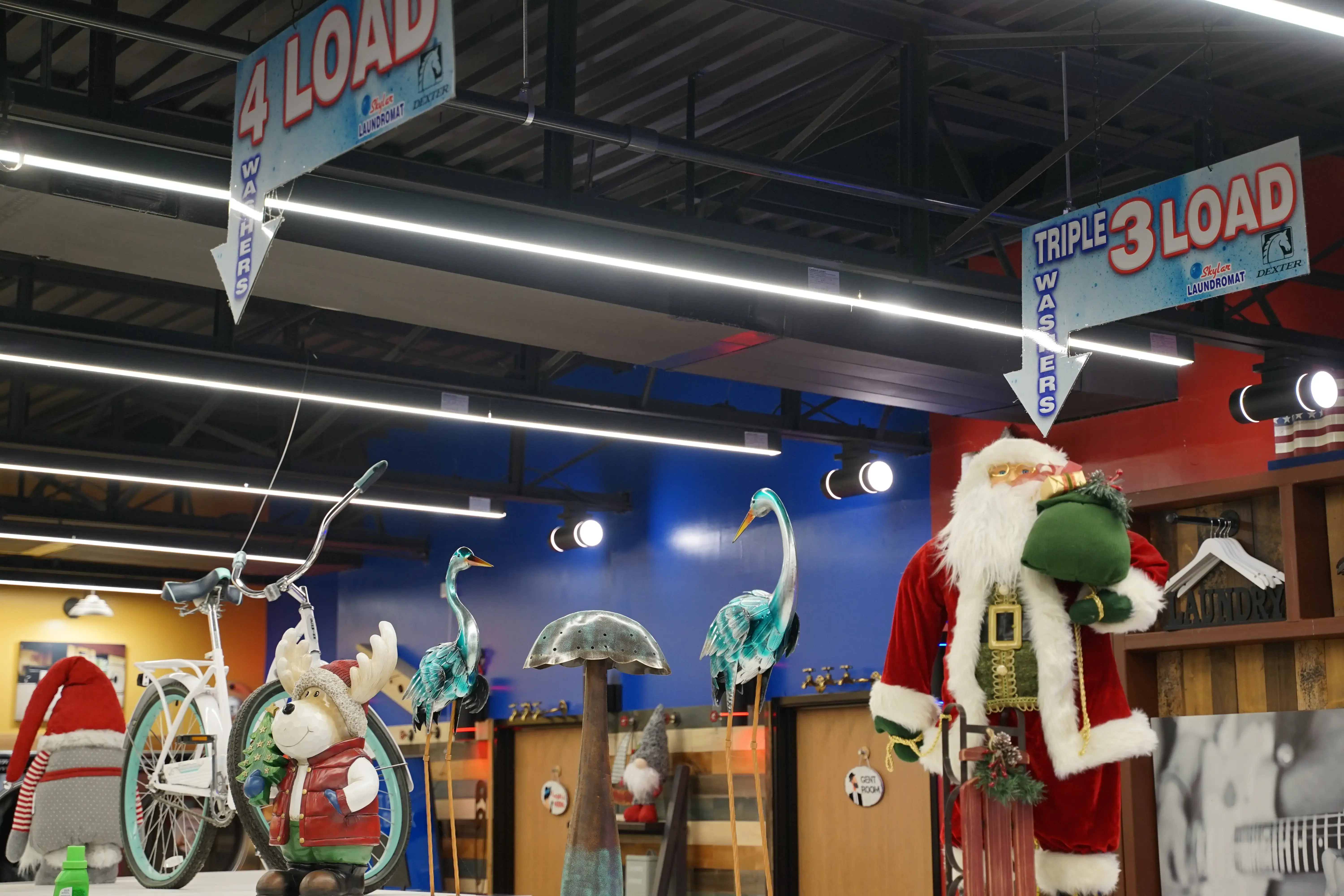 Skylar Laundromat of Livonia (5 mile) - Image 9