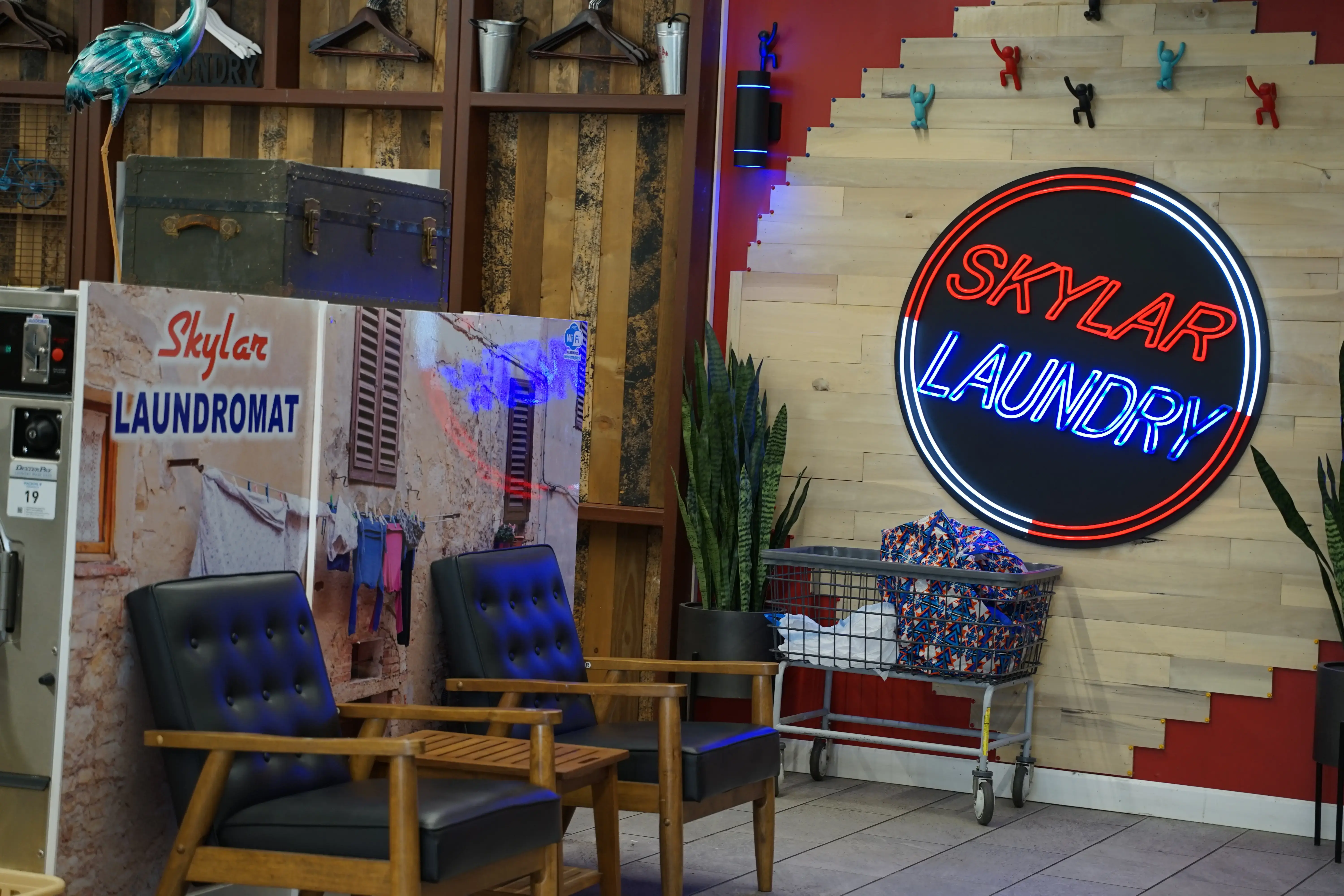 Skylar Laundromat of Livonia (5 mile) thumbnail 5
