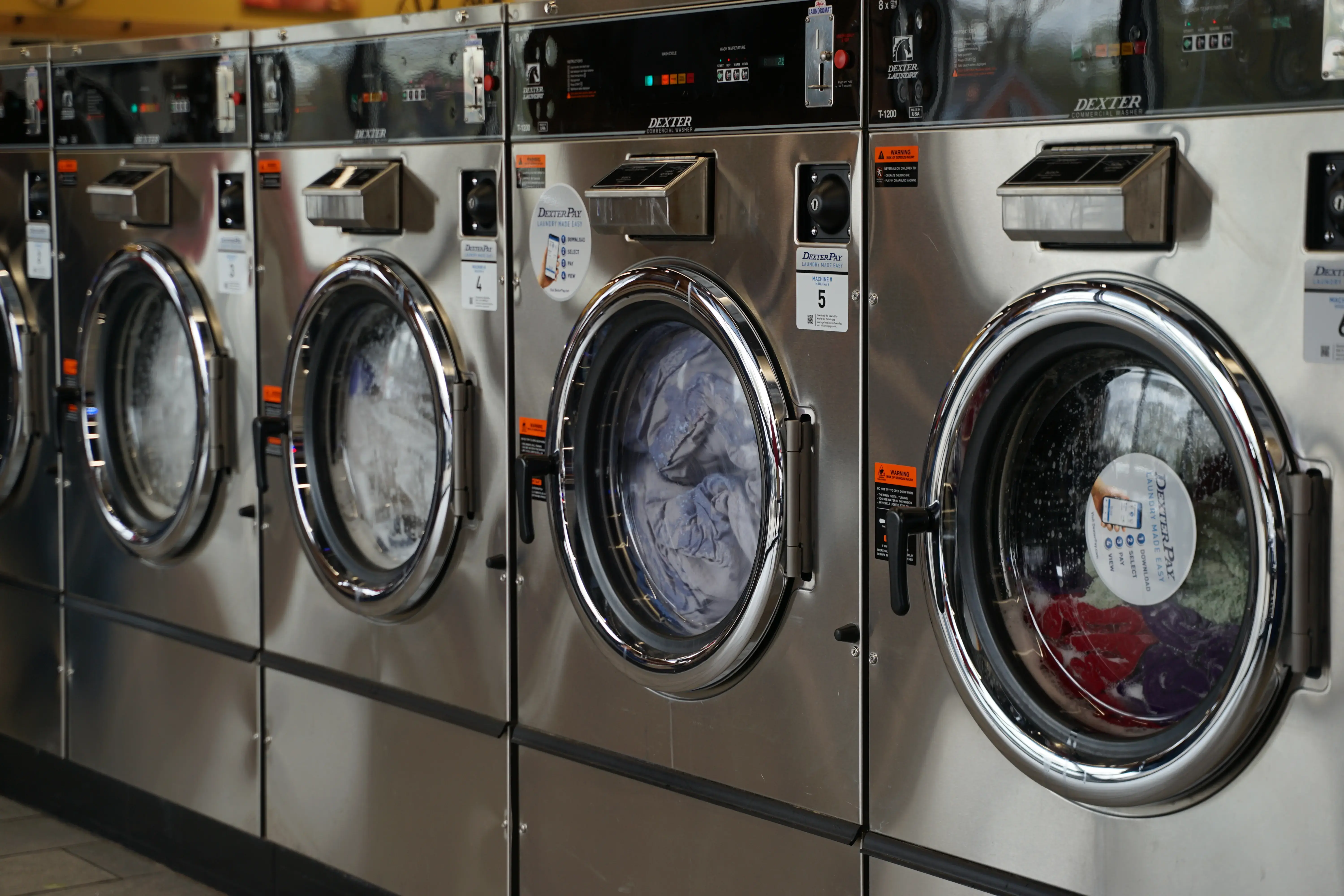 Skylar Laundromat of Livonia (5 mile) thumbnail 3