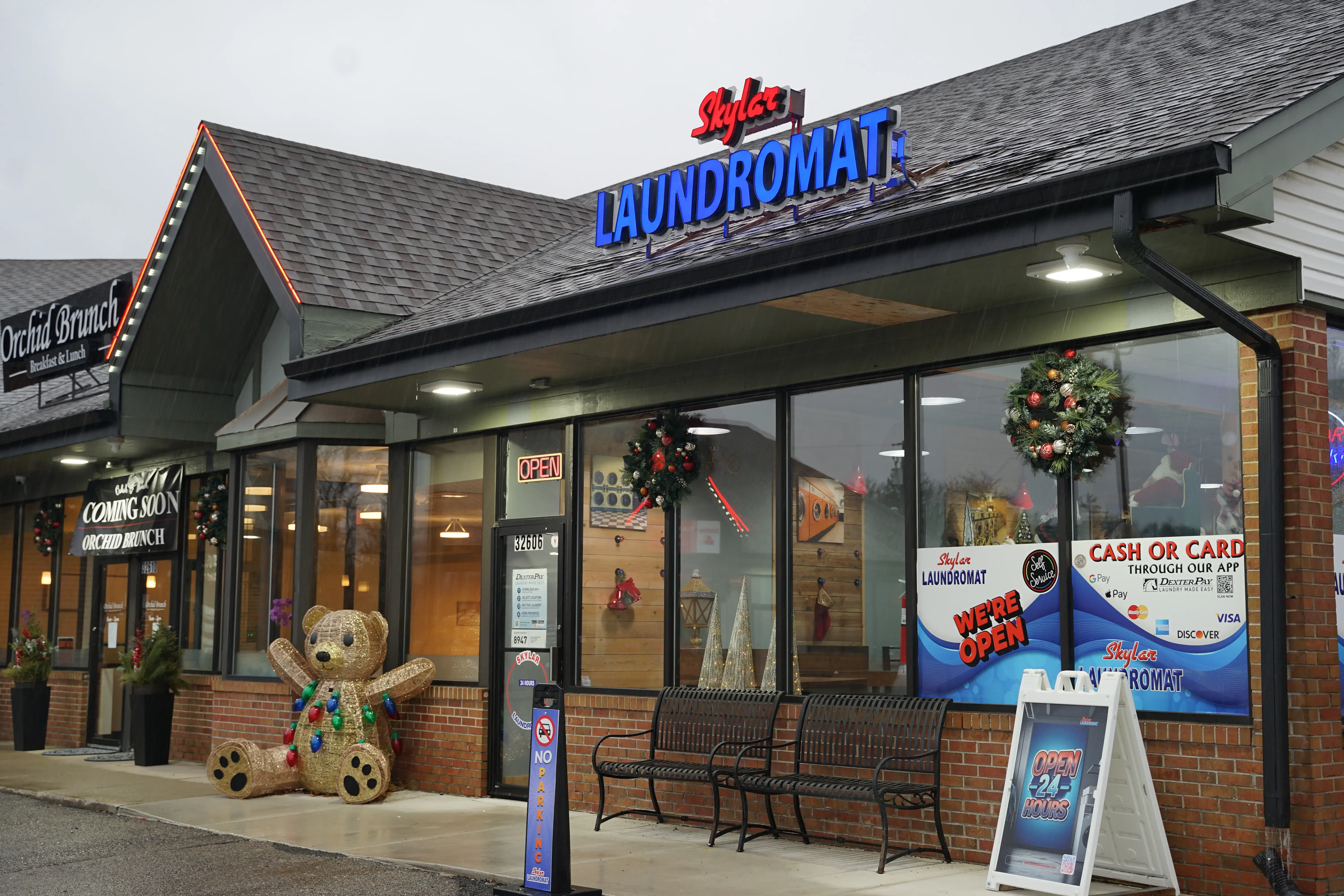 Skylar Laundromat of Livonia (7 Mile) - Image 3