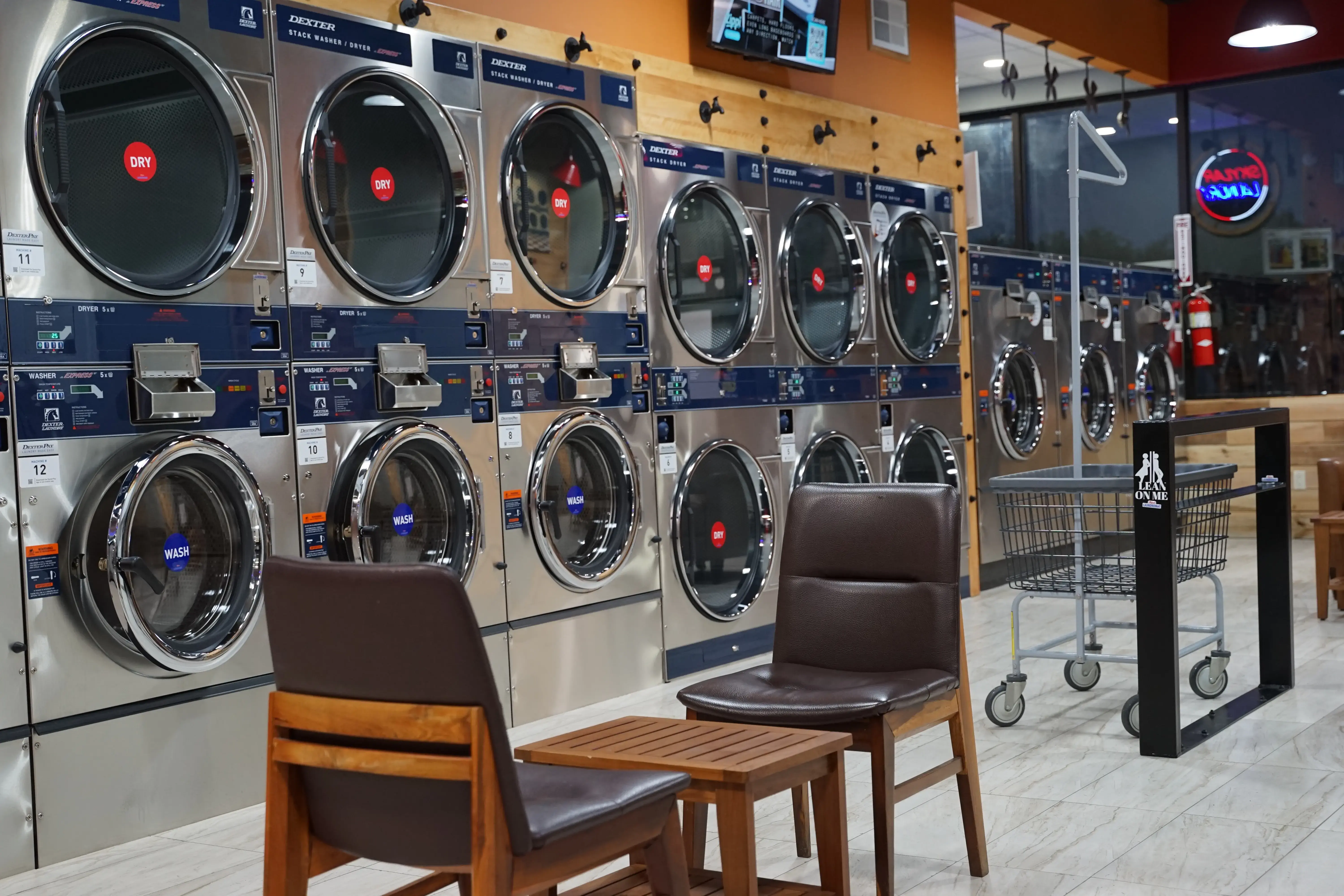 Skylar Laundromat of Livonia (7 Mile) thumbnail 14