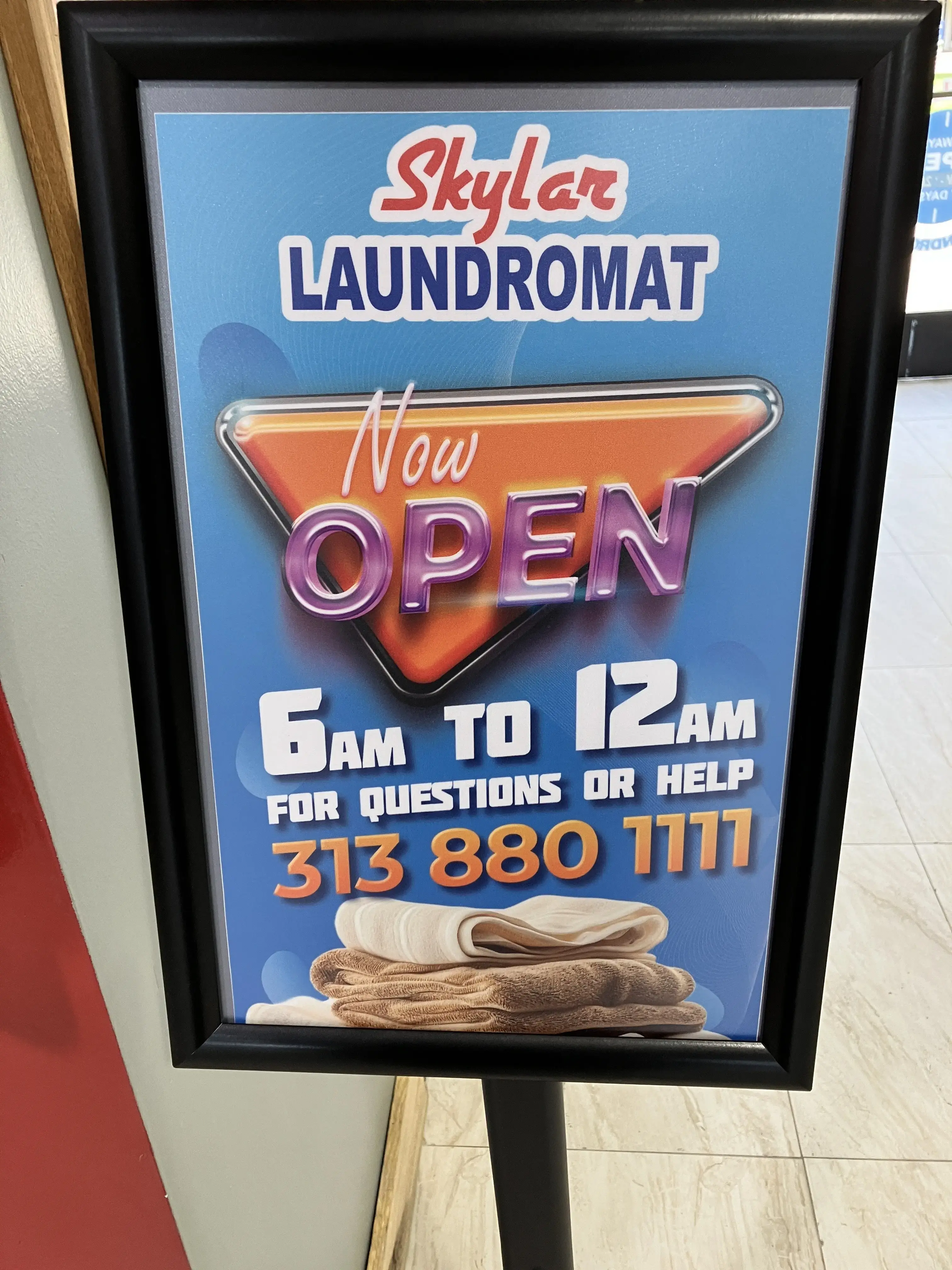 Skylar Laundromat of Livonia (7 Mile) - Image 11