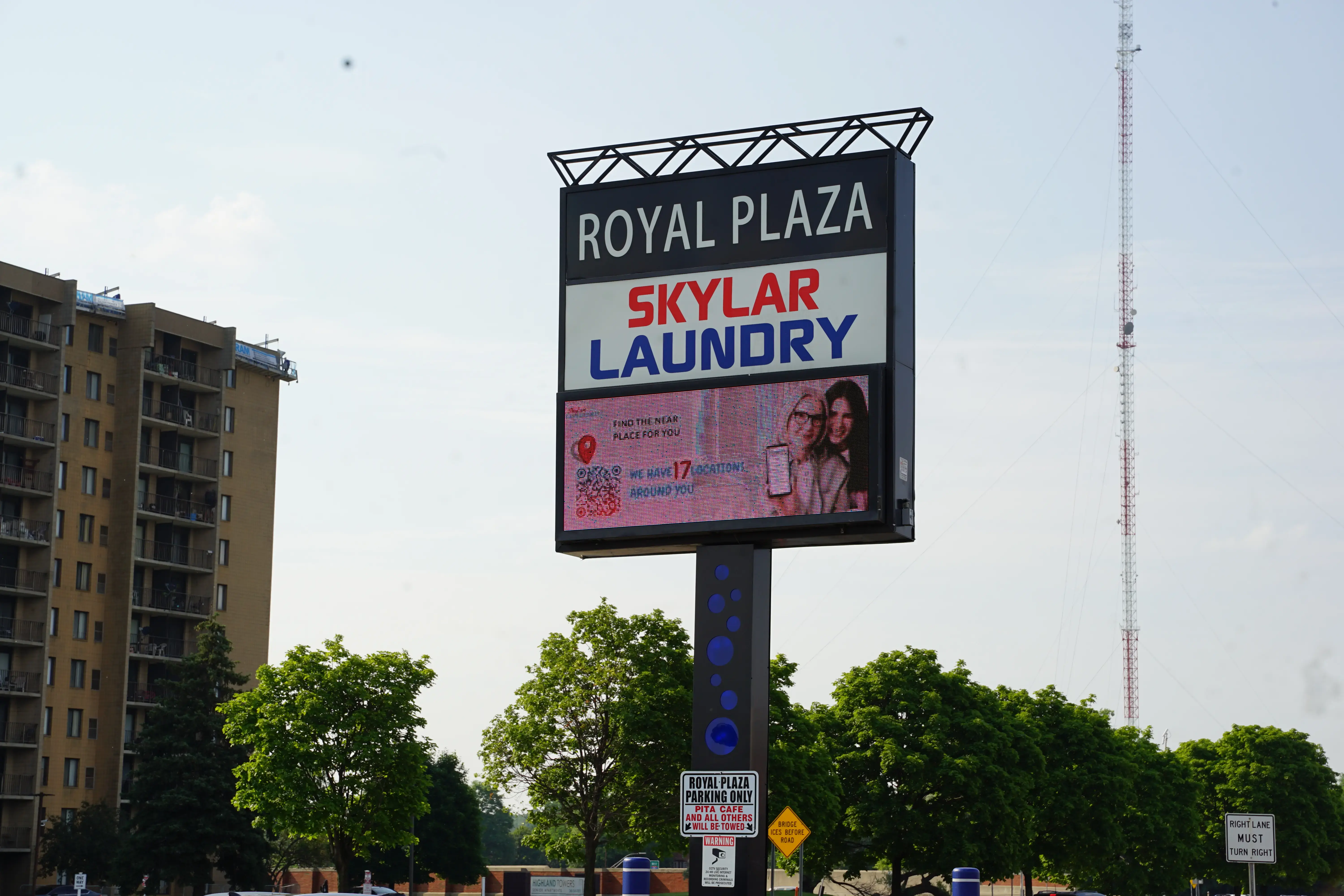 Skylar Laundromat of Oak Park - Image 14