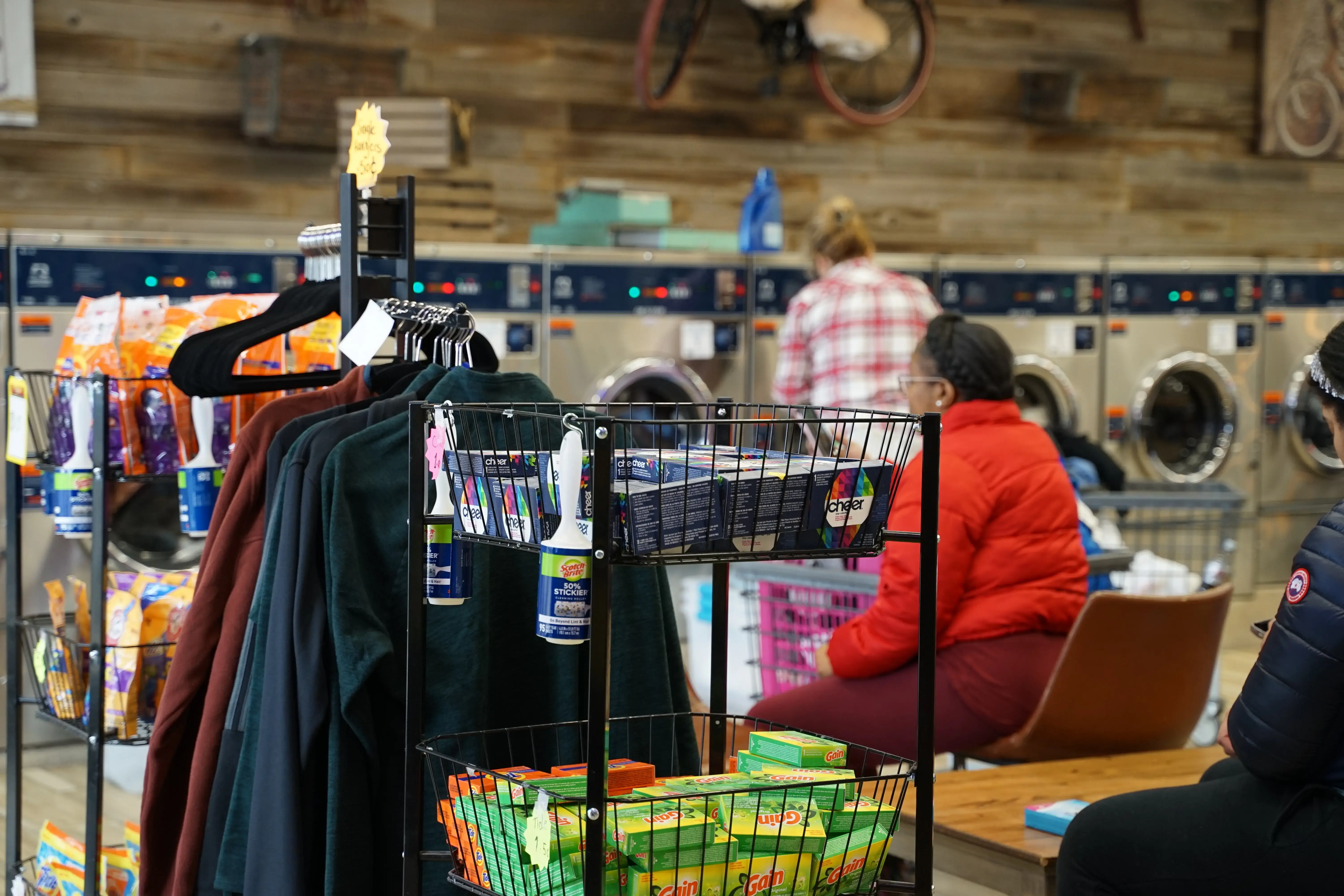 Skylar Laundromat of Oak Park - Image 12