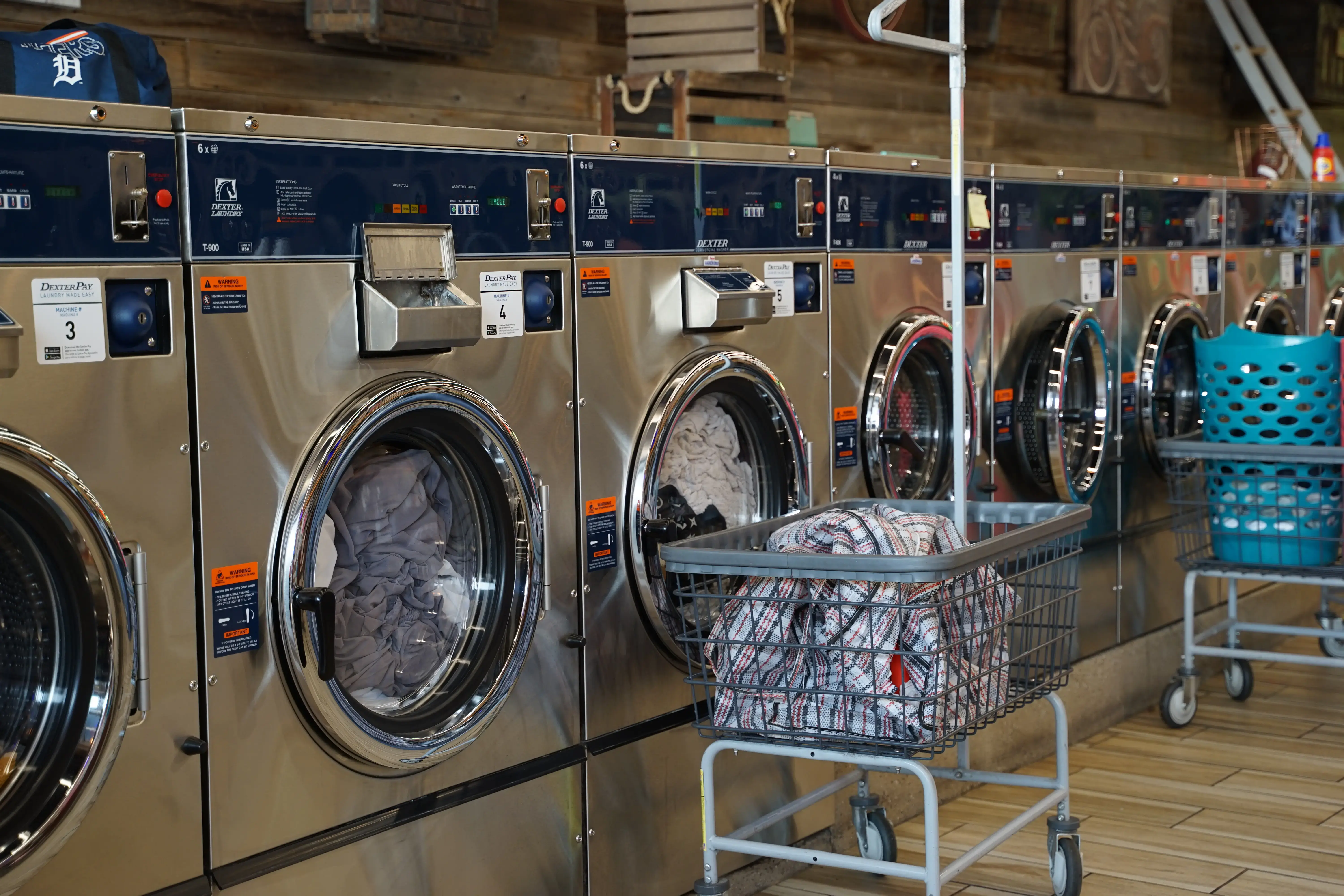 Skylar Laundromat of Oak Park - Image 2