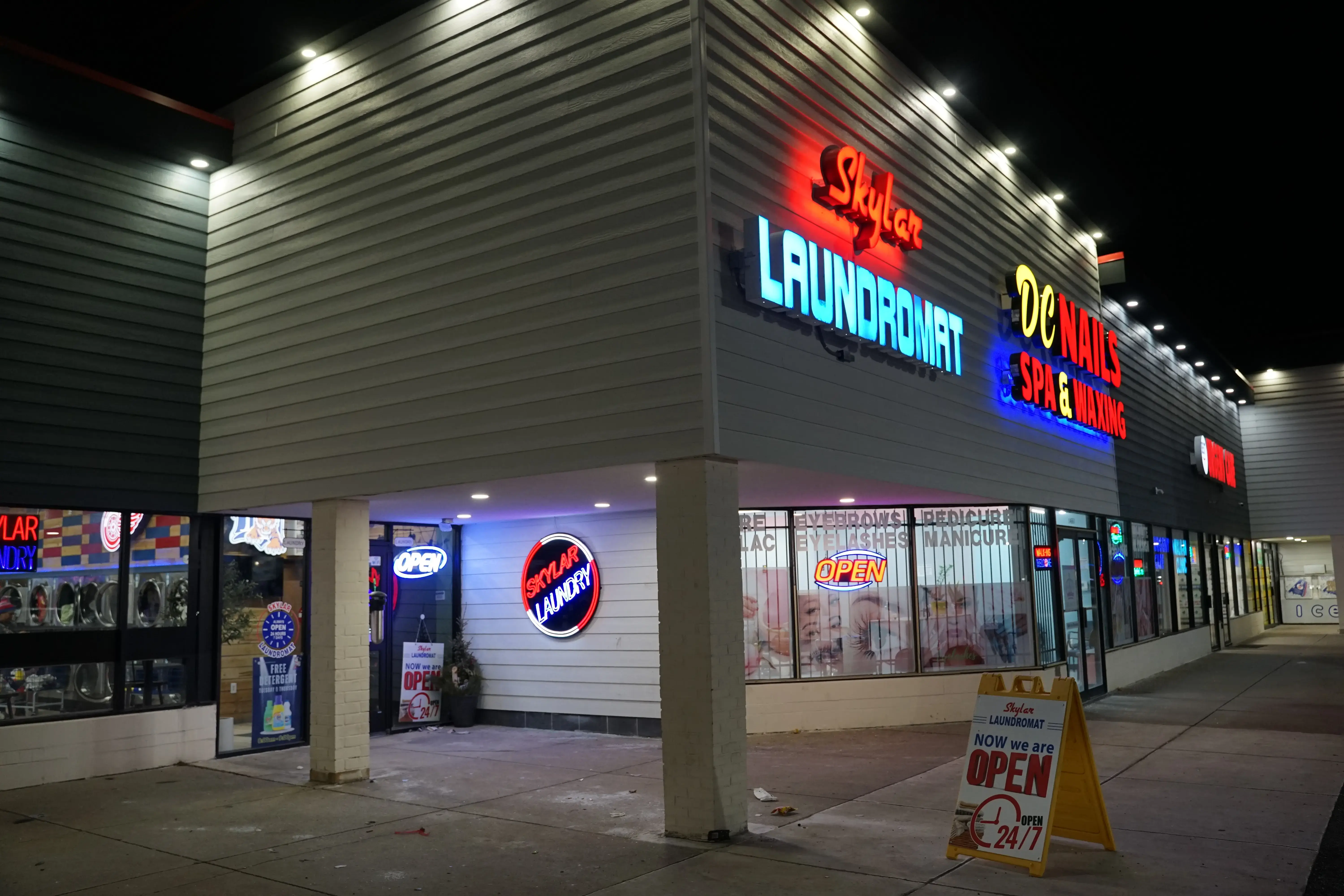 Skylar Laundromat of Redford thumbnail 5