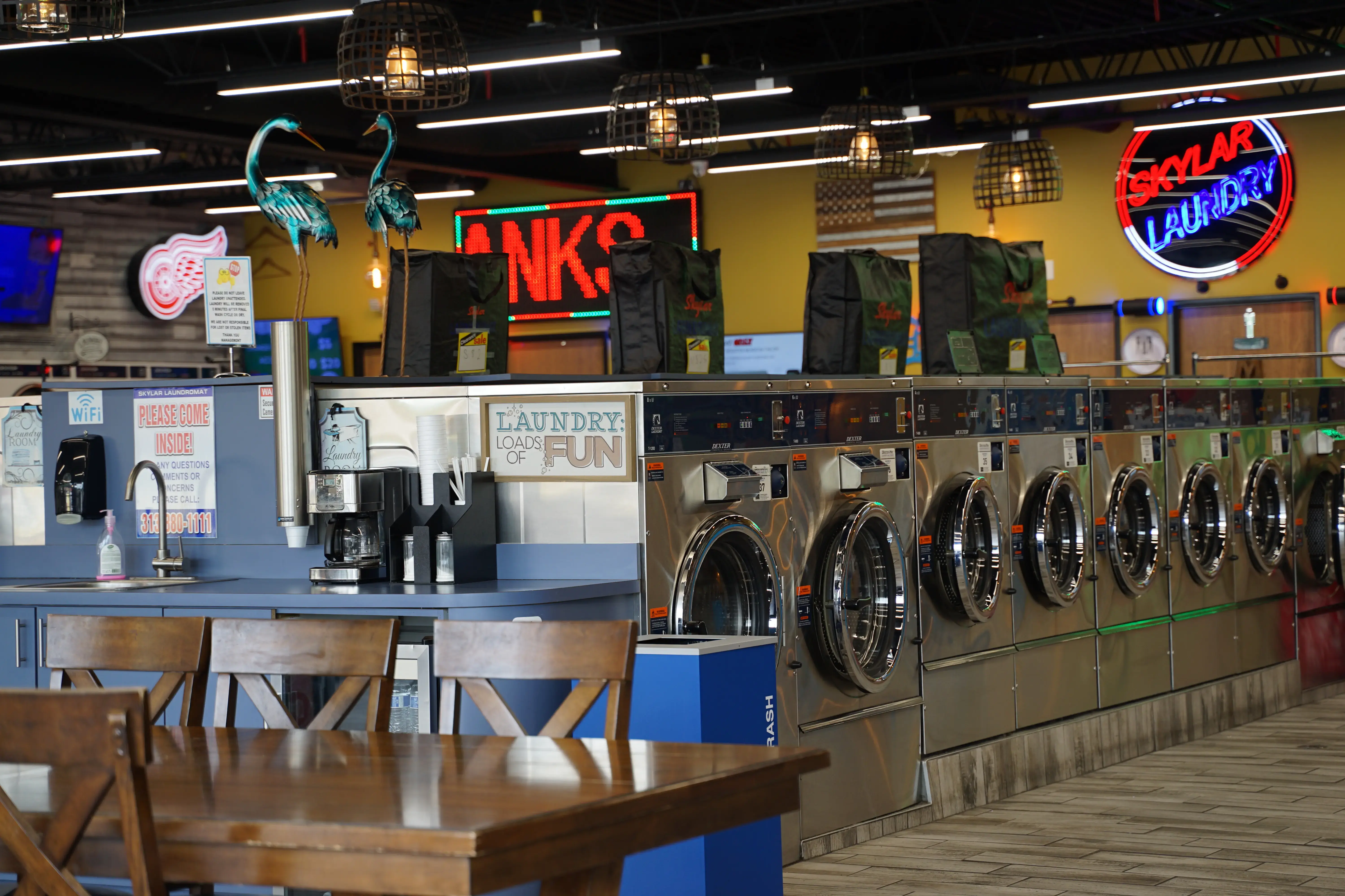 Skylar Laundromat of Taylor - Image 3