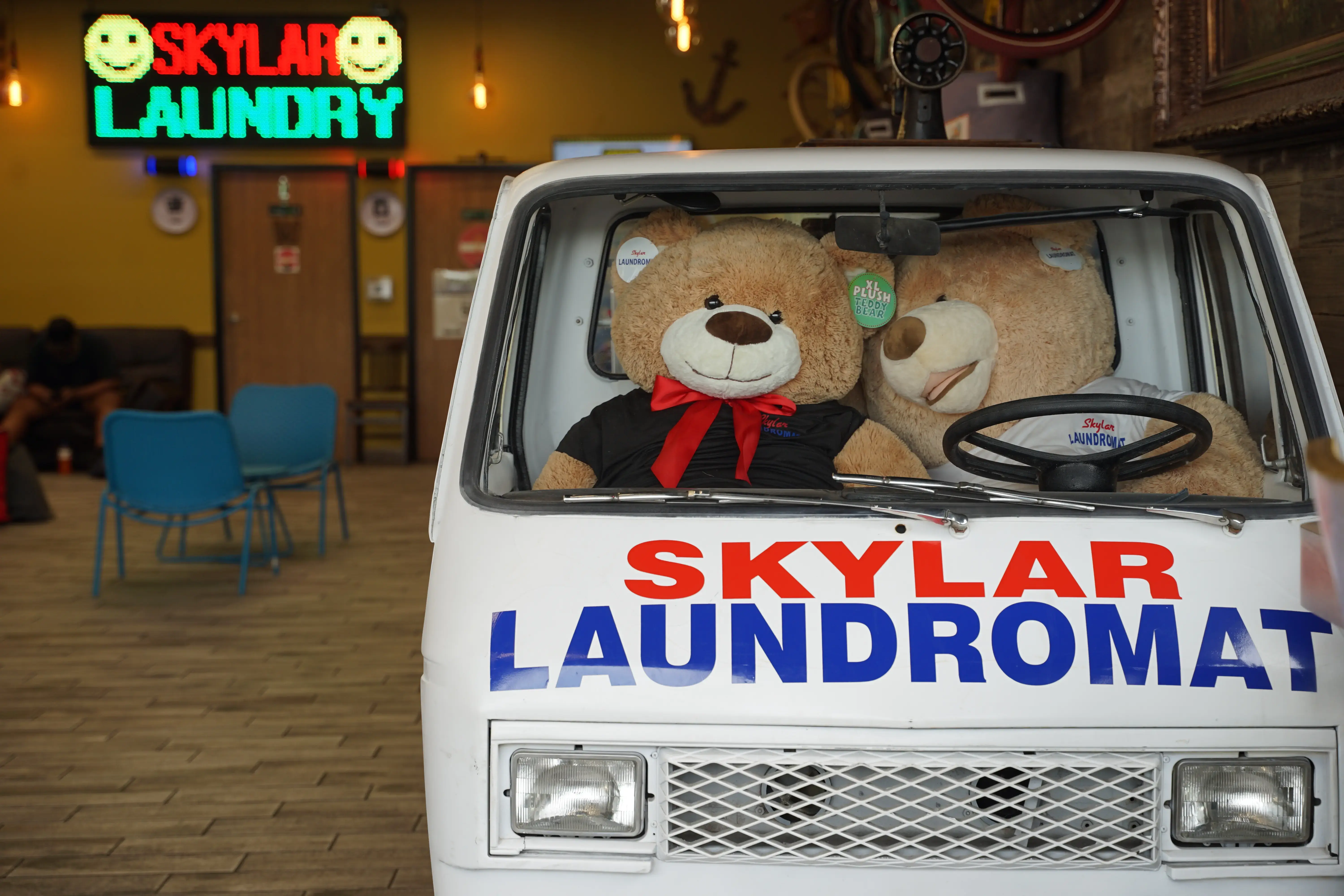 Skylar Laundromat of Taylor thumbnail 8