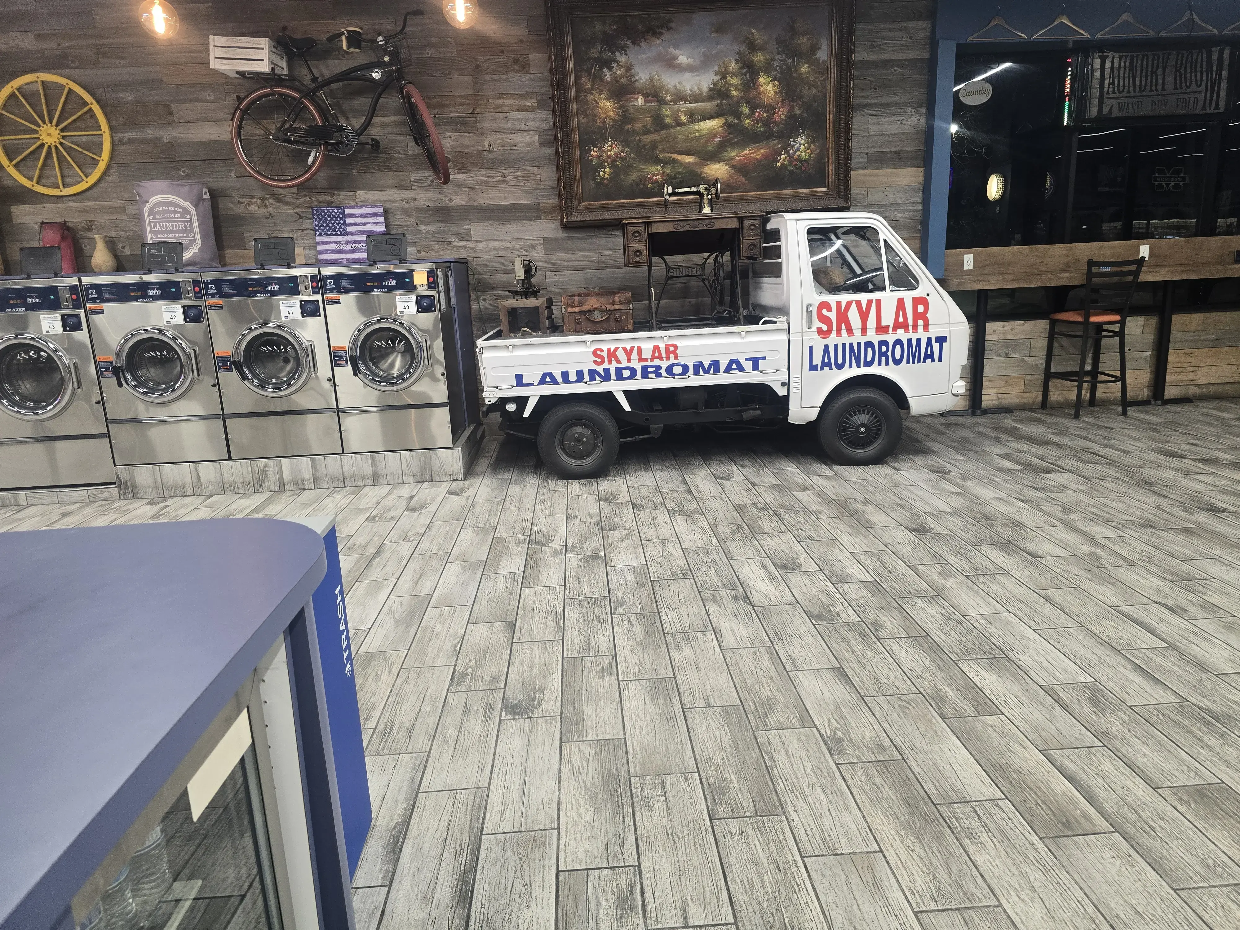 Skylar Laundromat of Taylor - Image 16
