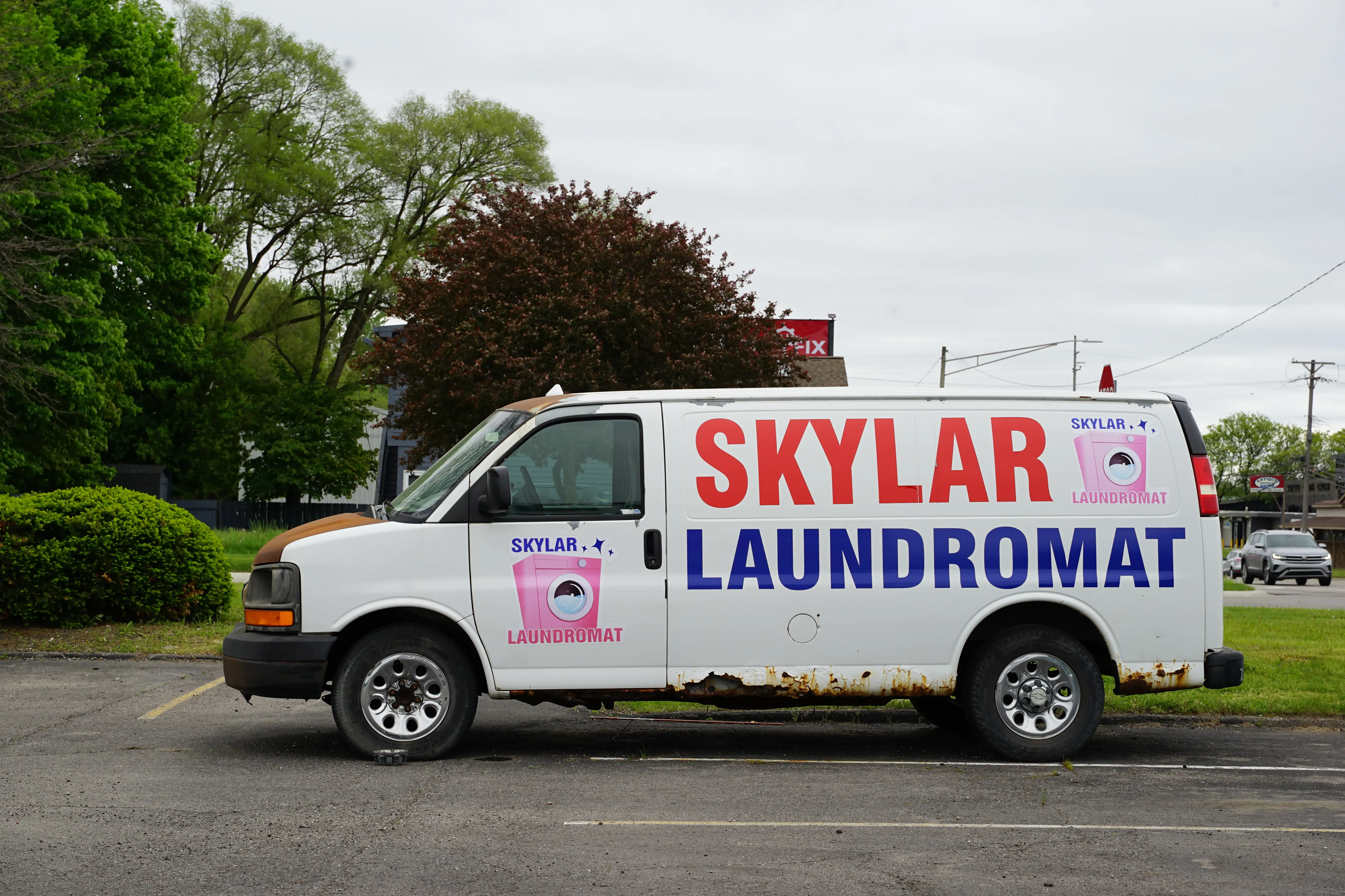 Skylar Laundromat of Waterford thumbnail 5