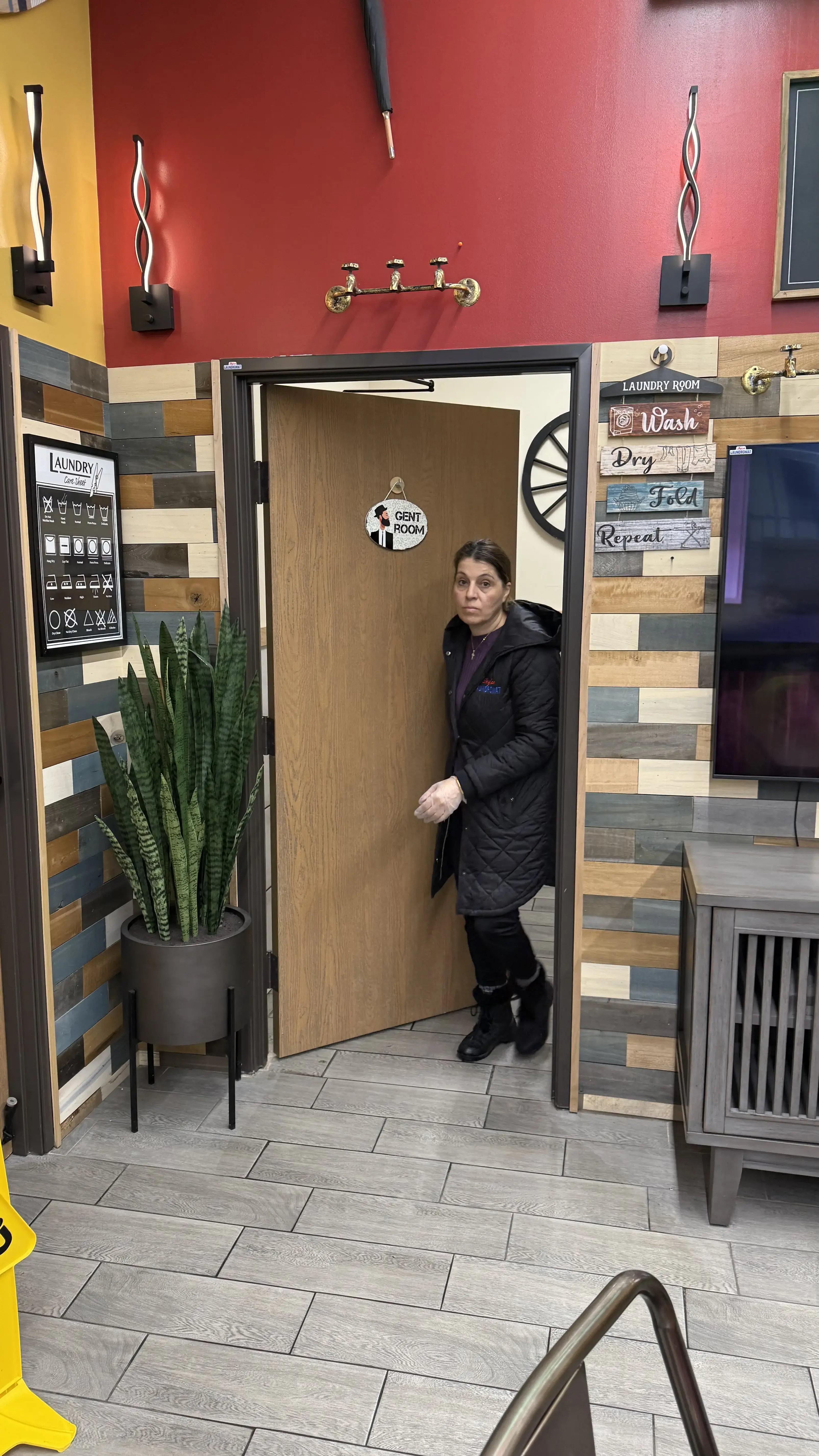 Skylar Laundromat of Waterford - Image 16